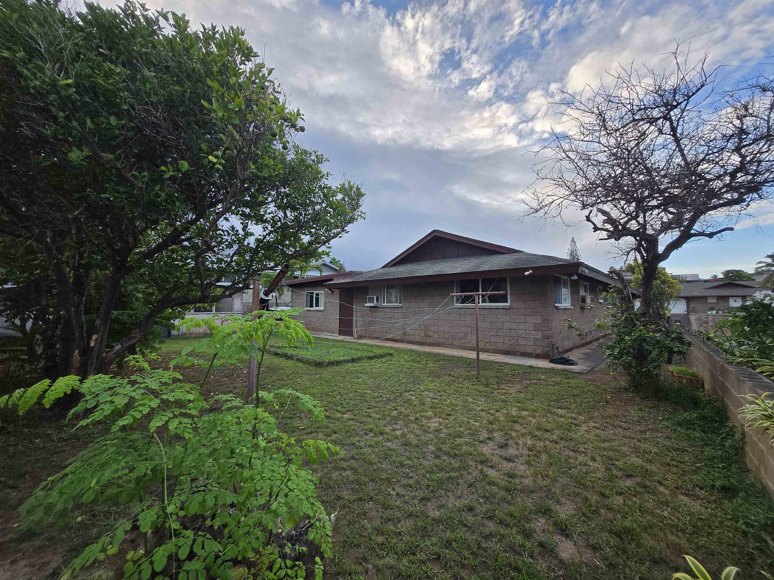 765  Wailupe Dr , Wailuku home - photo 5 of 14