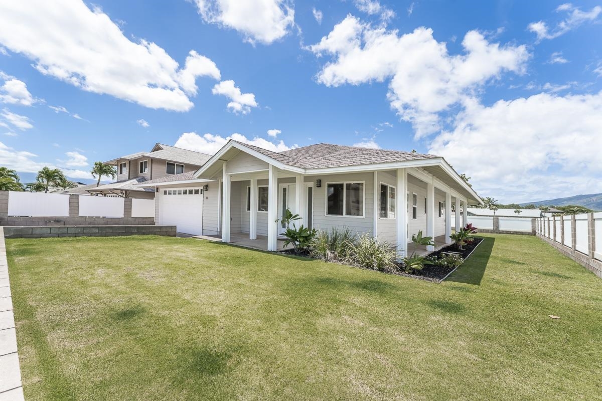 77  Kealohilani St Maui Lani, Kahului home - photo 2 of 33