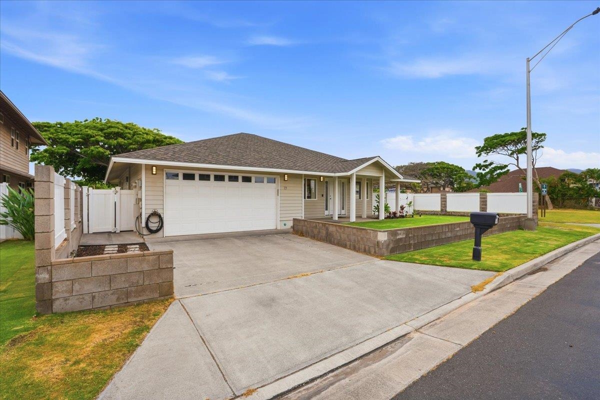 77  Kealohilani St Maui Lani, Kahului home - photo 3 of 40