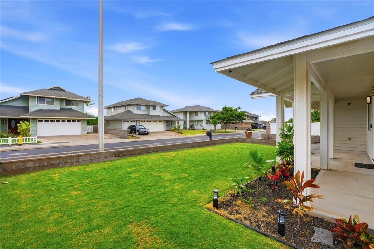 77  Kealohilani St Maui Lani, Kahului home - photo 7 of 40