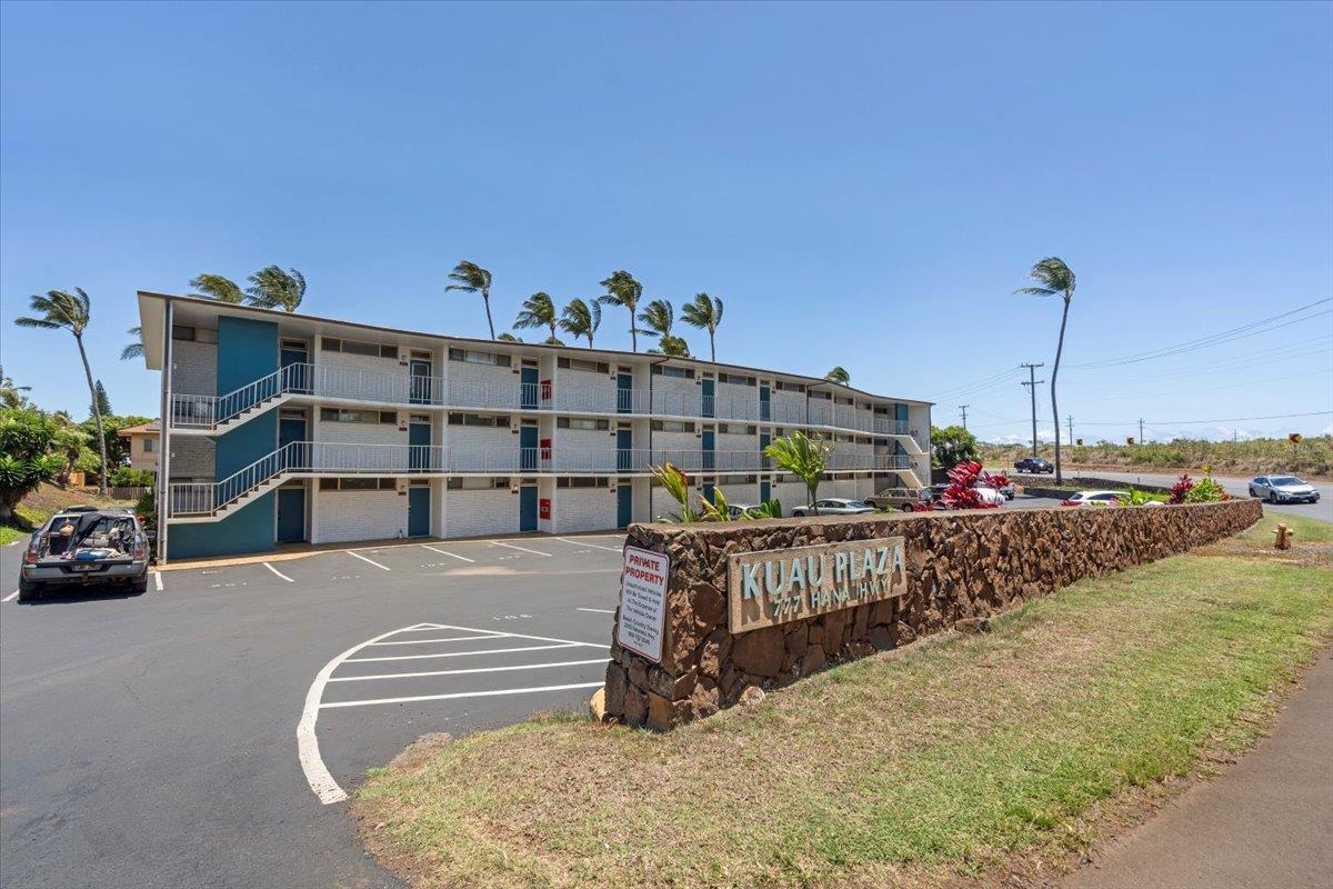 Kuau Plaza condo # 304, Paia, Hawaii - photo 19 of 27