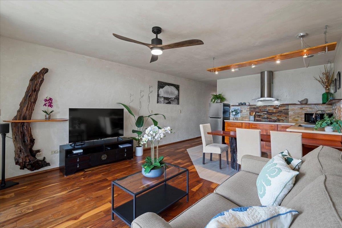 Kuau Plaza condo # 304, Paia, Hawaii - photo 4 of 27