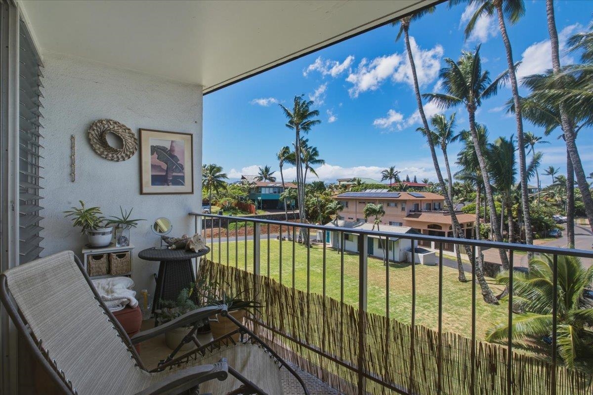 Kuau Plaza condo # 308, Paia, Hawaii - photo 23 of 42