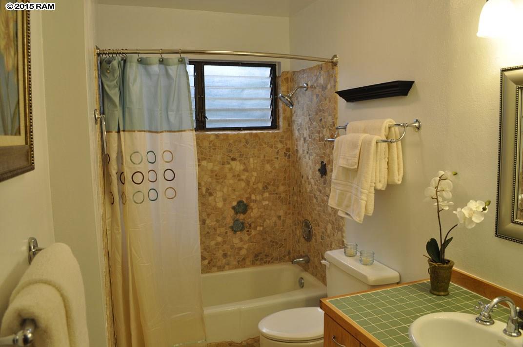 Kihei Resort condo # 107, Kihei, Hawaii - photo 10 of 13