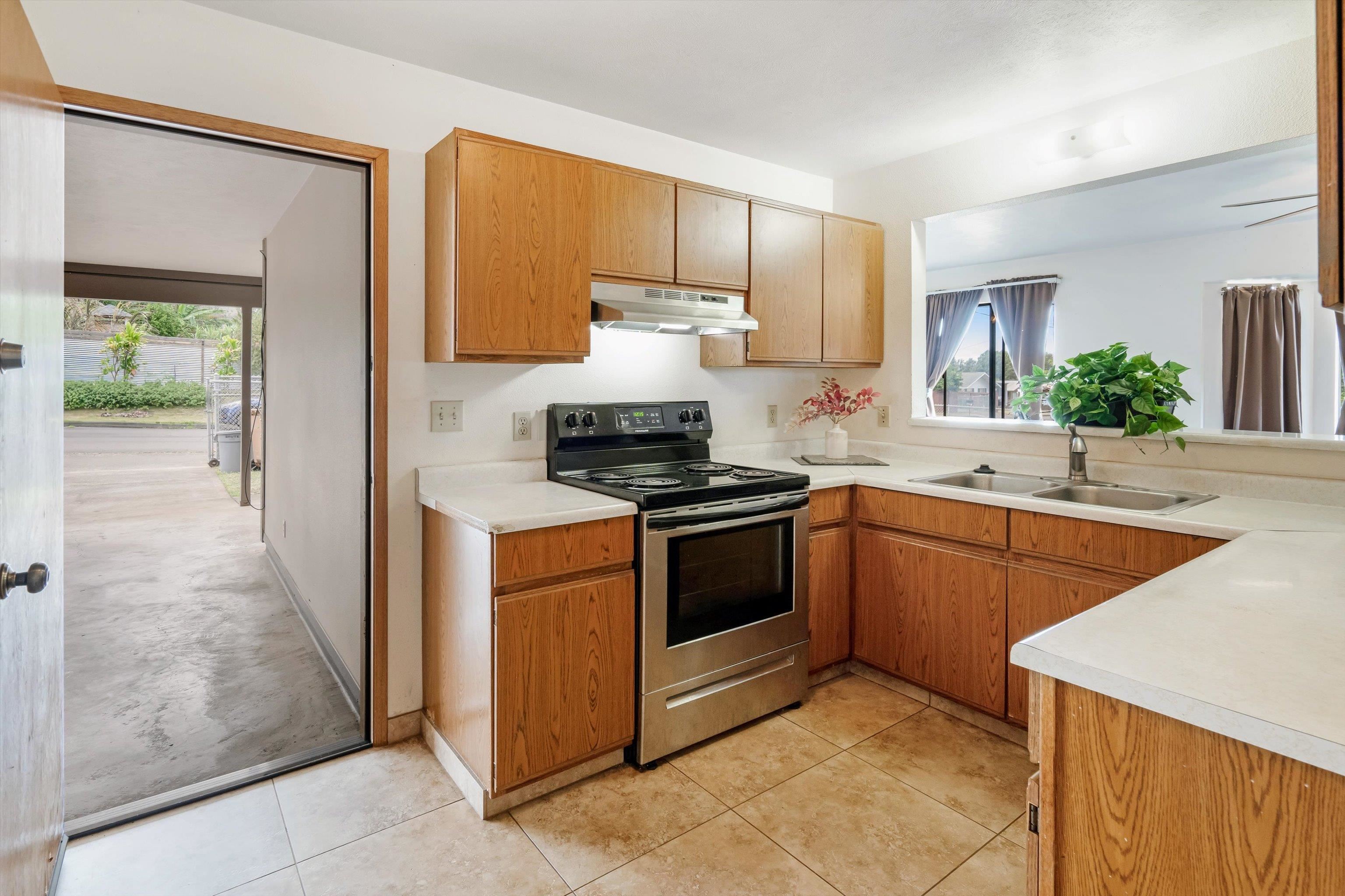 787  Paniolo Pl , Makawao/Olinda/Haliimaile home - photo 5 of 40