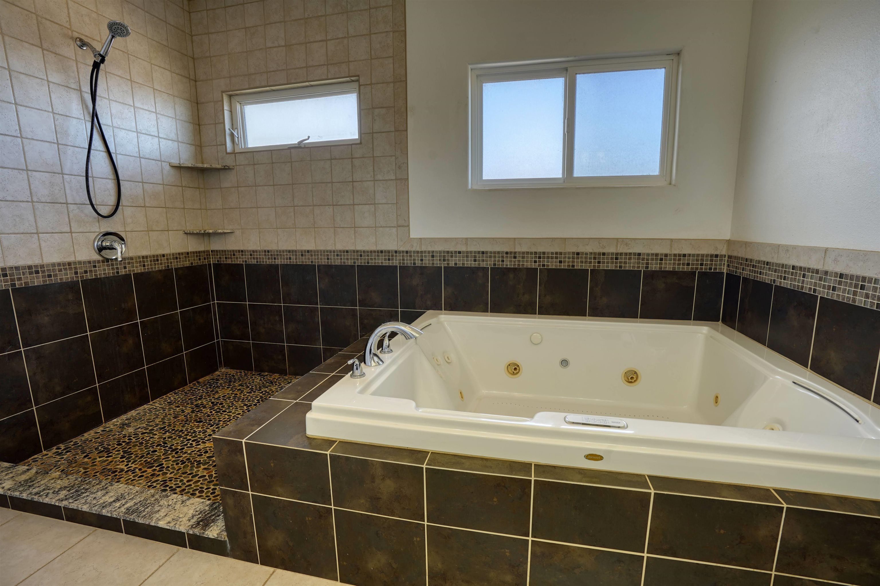 80  Koani Loop Waikapu, Wailuku home - photo 7 of 17