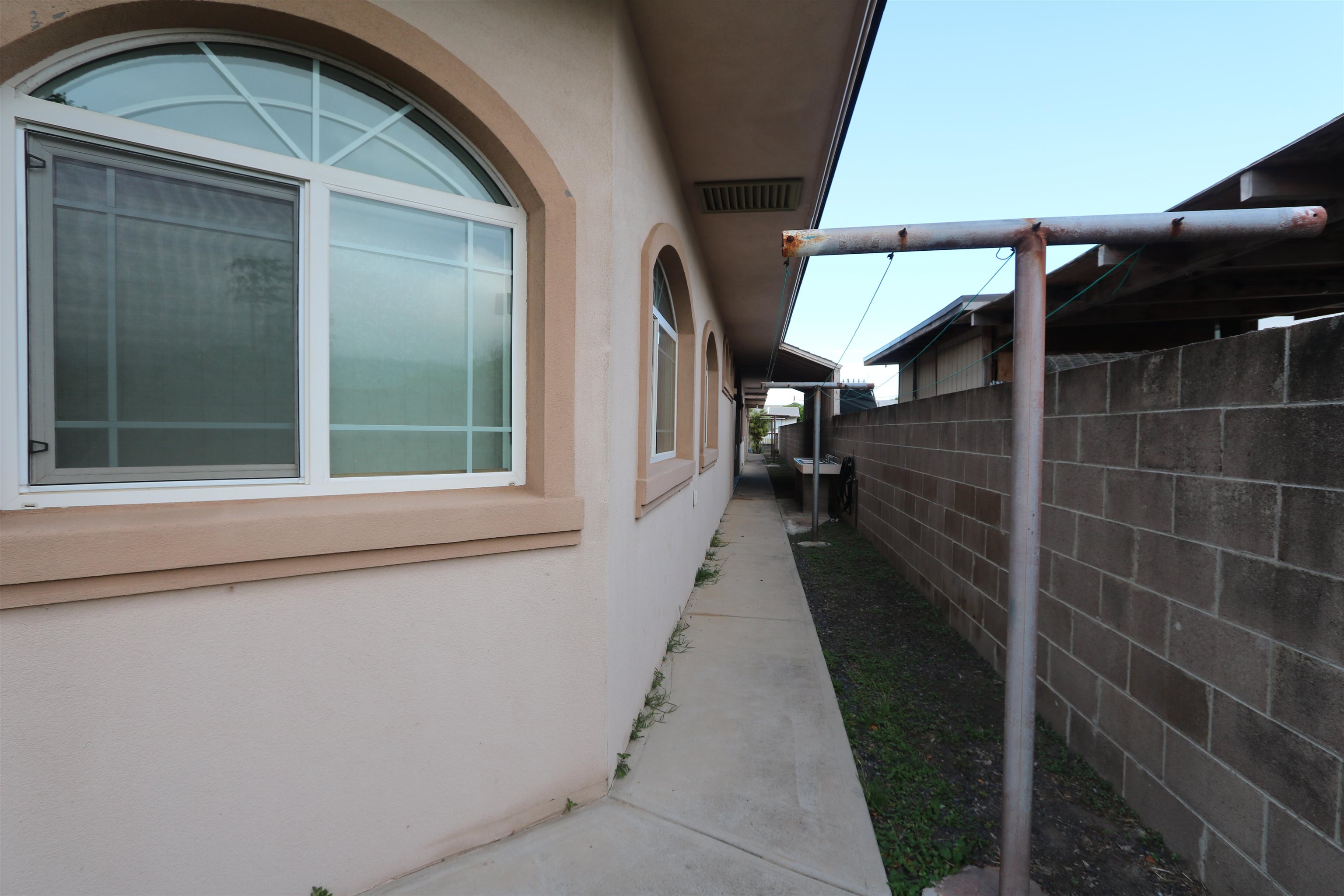80  Nano St Kaahumanu Shopping Center, Kahului home - photo 5 of 35