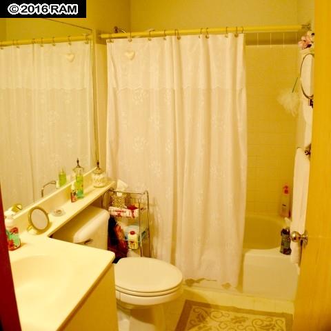 Iao Parkside IV-A condo # 37-205, Wailuku, Hawaii - photo 12 of 17