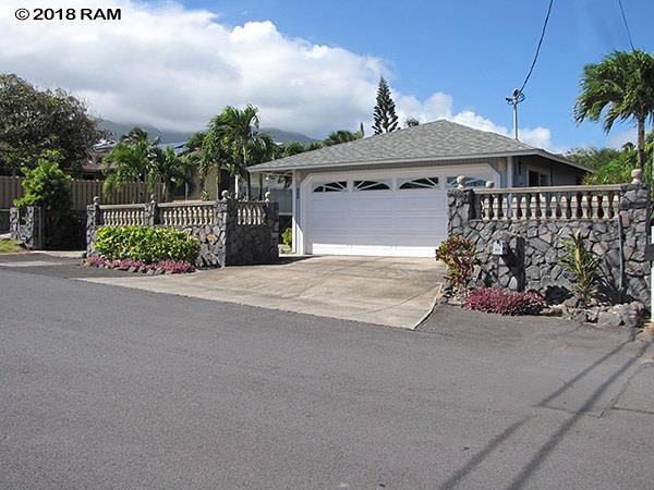 800  Hoomau St Waiehu Terrace, Wailuku home - photo 2 of 30