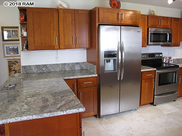800  Hoomau St Waiehu Terrace, Wailuku home - photo 4 of 30