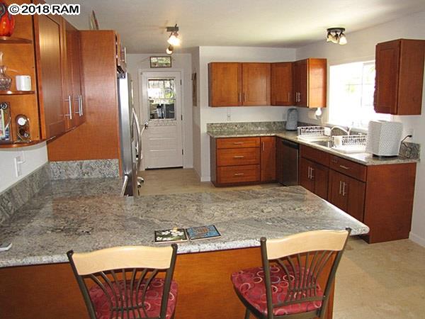 800  Hoomau St Waiehu Terrace, Wailuku home - photo 5 of 30