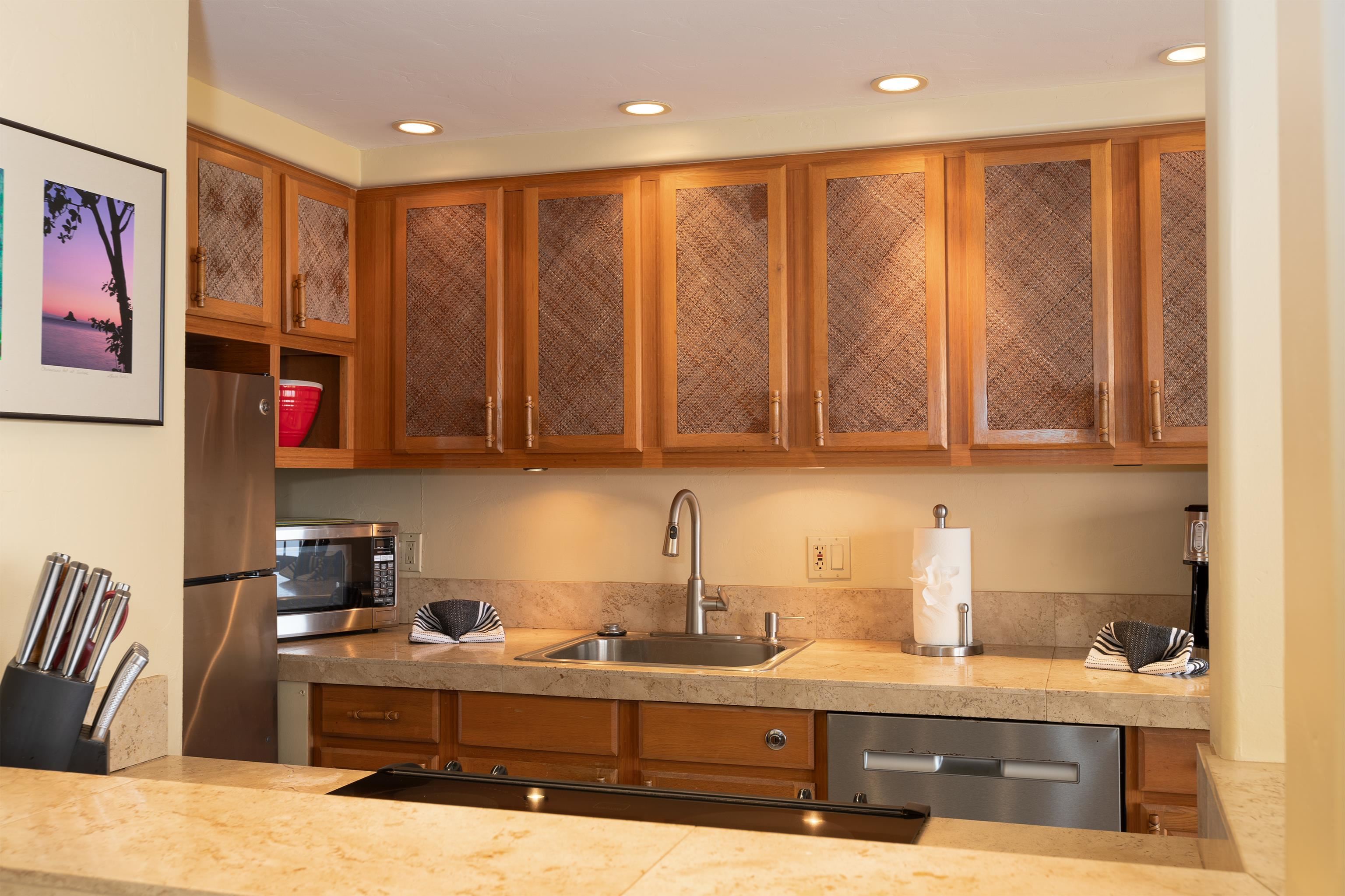 Koa Lagoon condo # 302, Kihei, Hawaii - photo 7 of 50