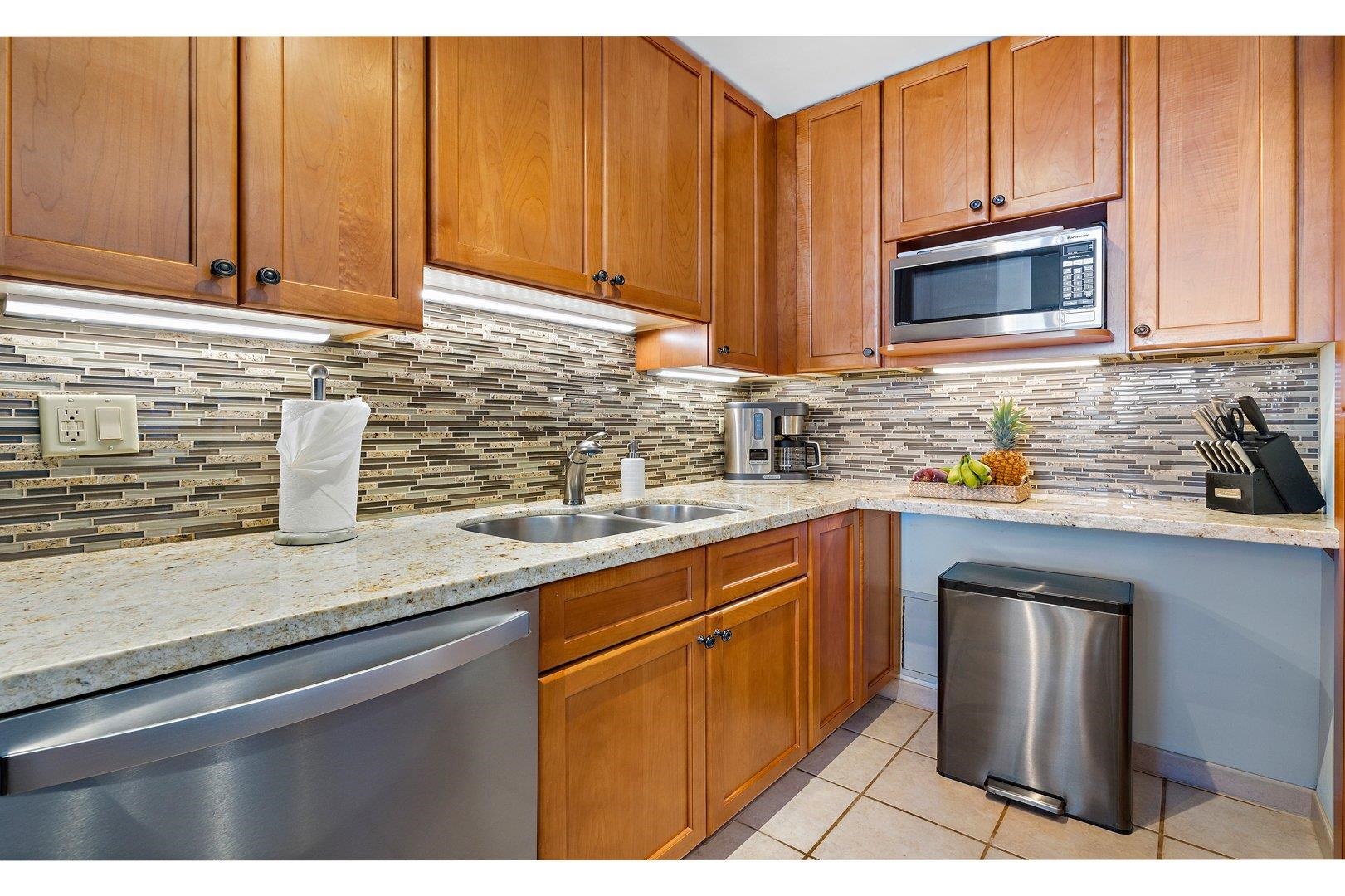 Koa Lagoon condo # 406, Kihei, Hawaii - photo 9 of 31