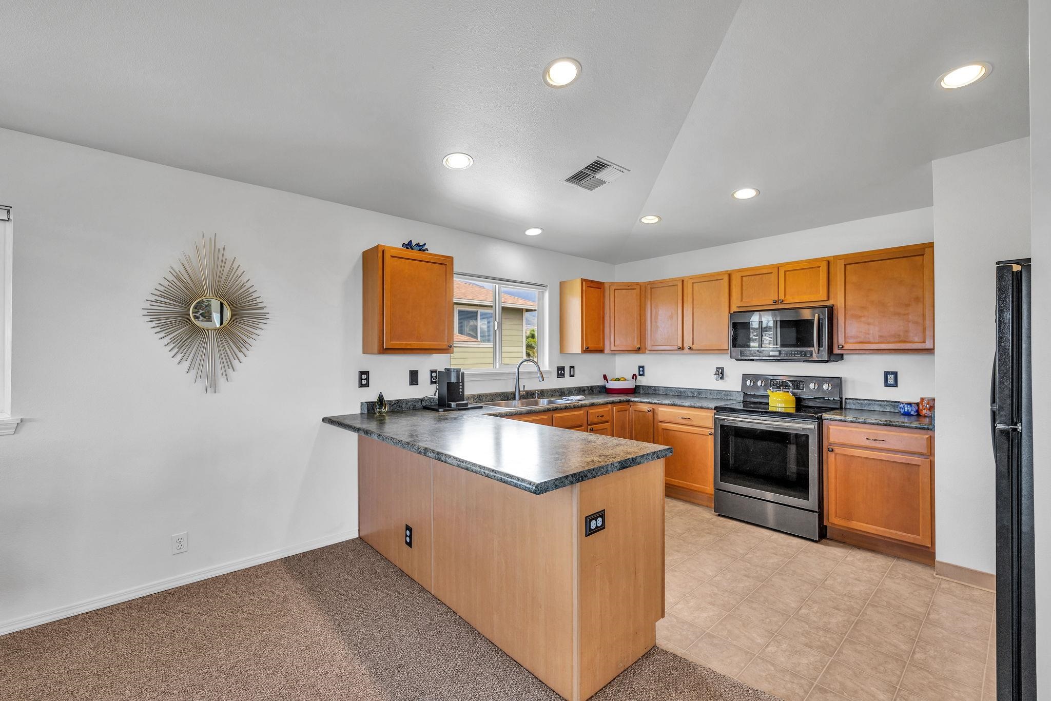 801  Haawi St Waikapu, Wailuku home - photo 13 of 50