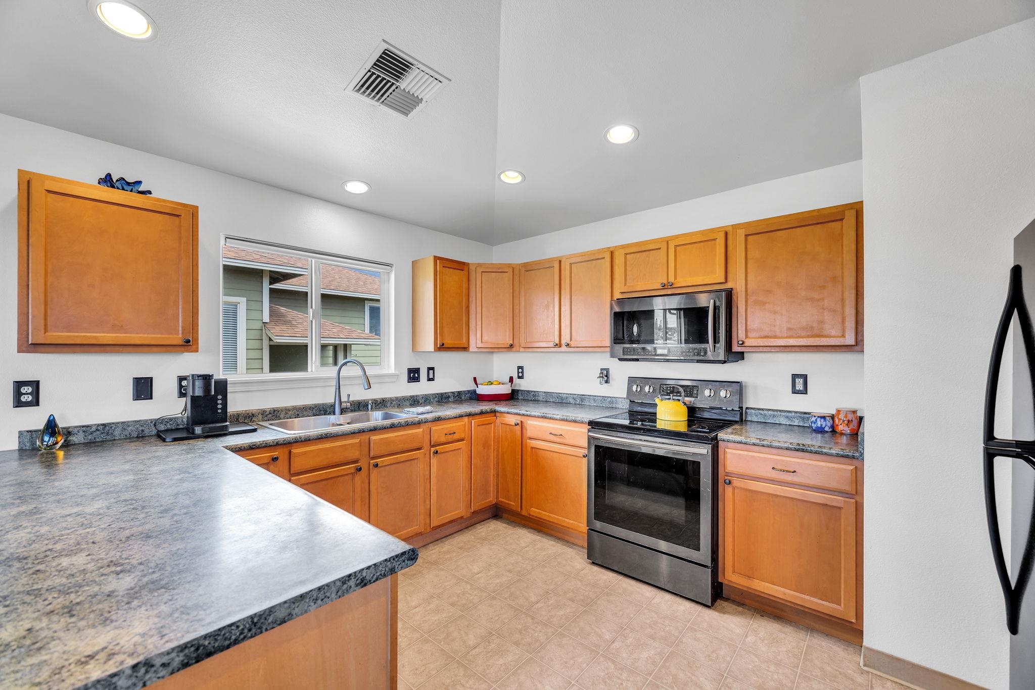 801  Haawi St Waikapu, Wailuku home - photo 10 of 50