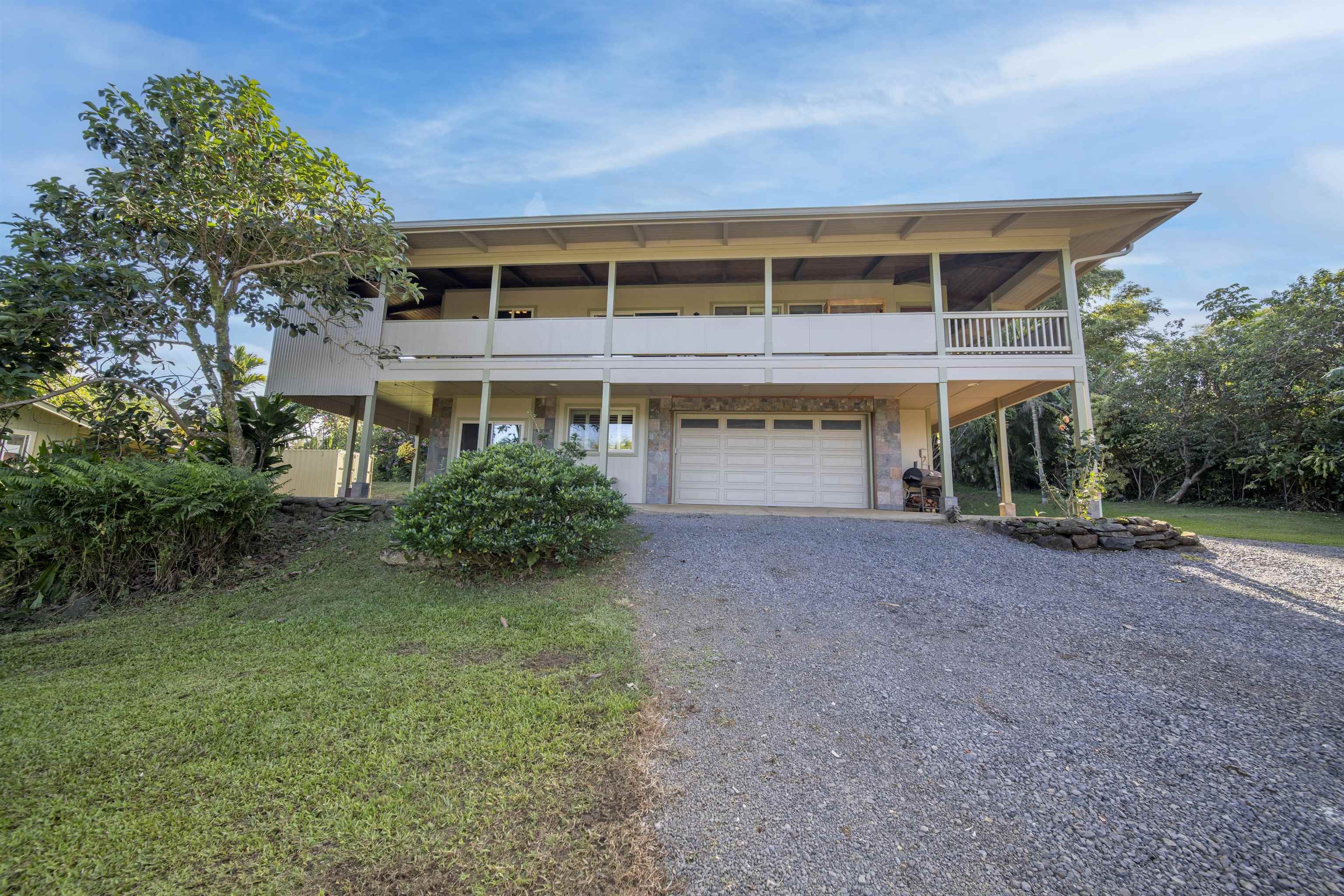 8040  Hana Hwy Kailua, Haiku home - photo 3 of 50