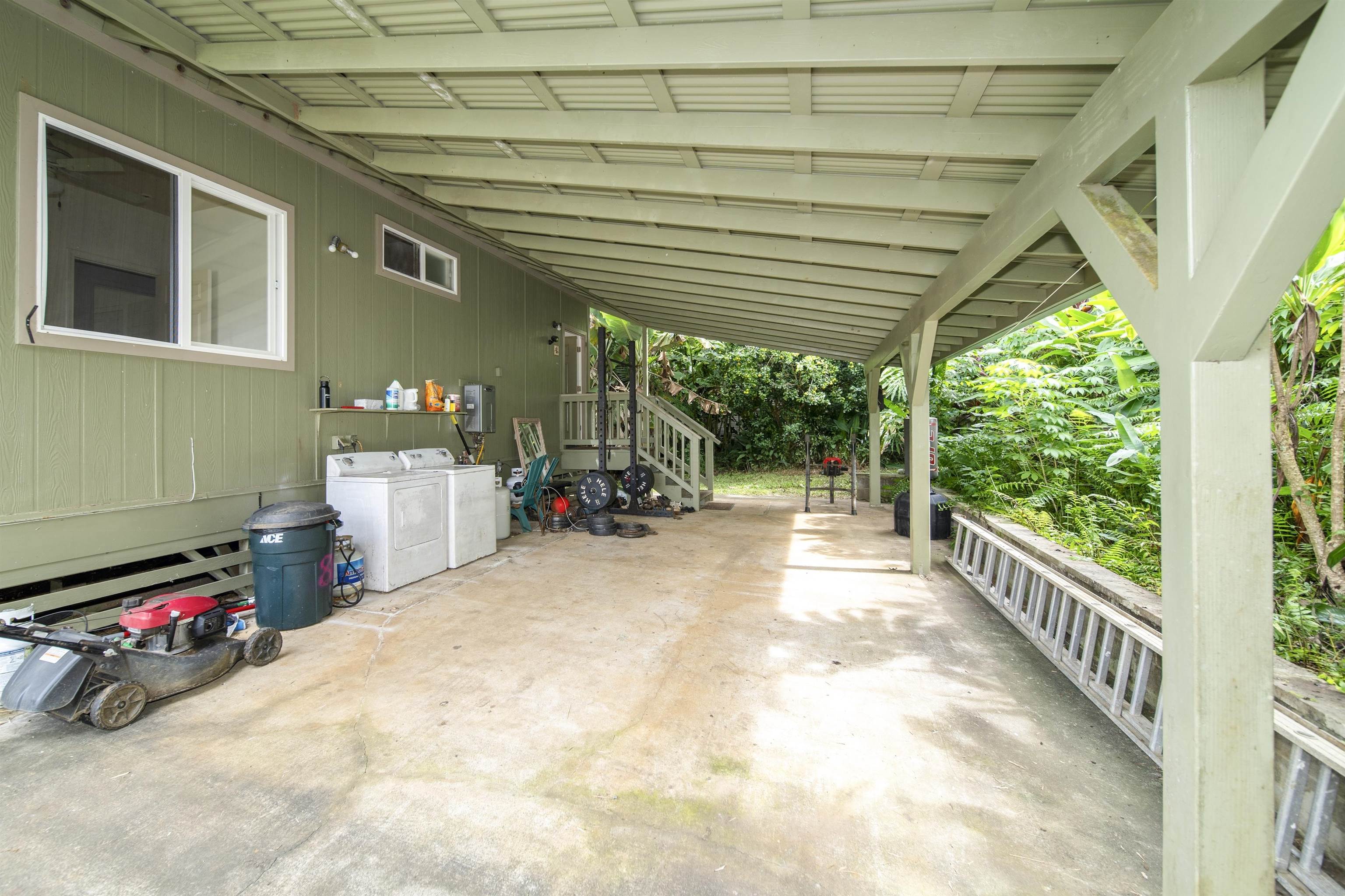 8040  Hana Hwy Kailua, Haiku home - photo 29 of 50