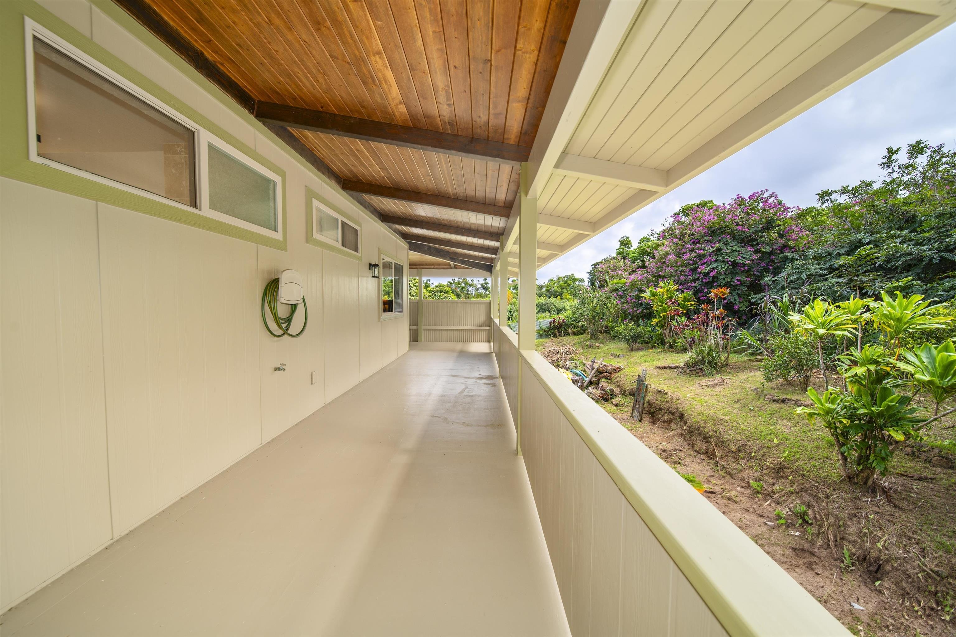 8040  Hana Hwy Kailua, Haiku home - photo 22 of 46