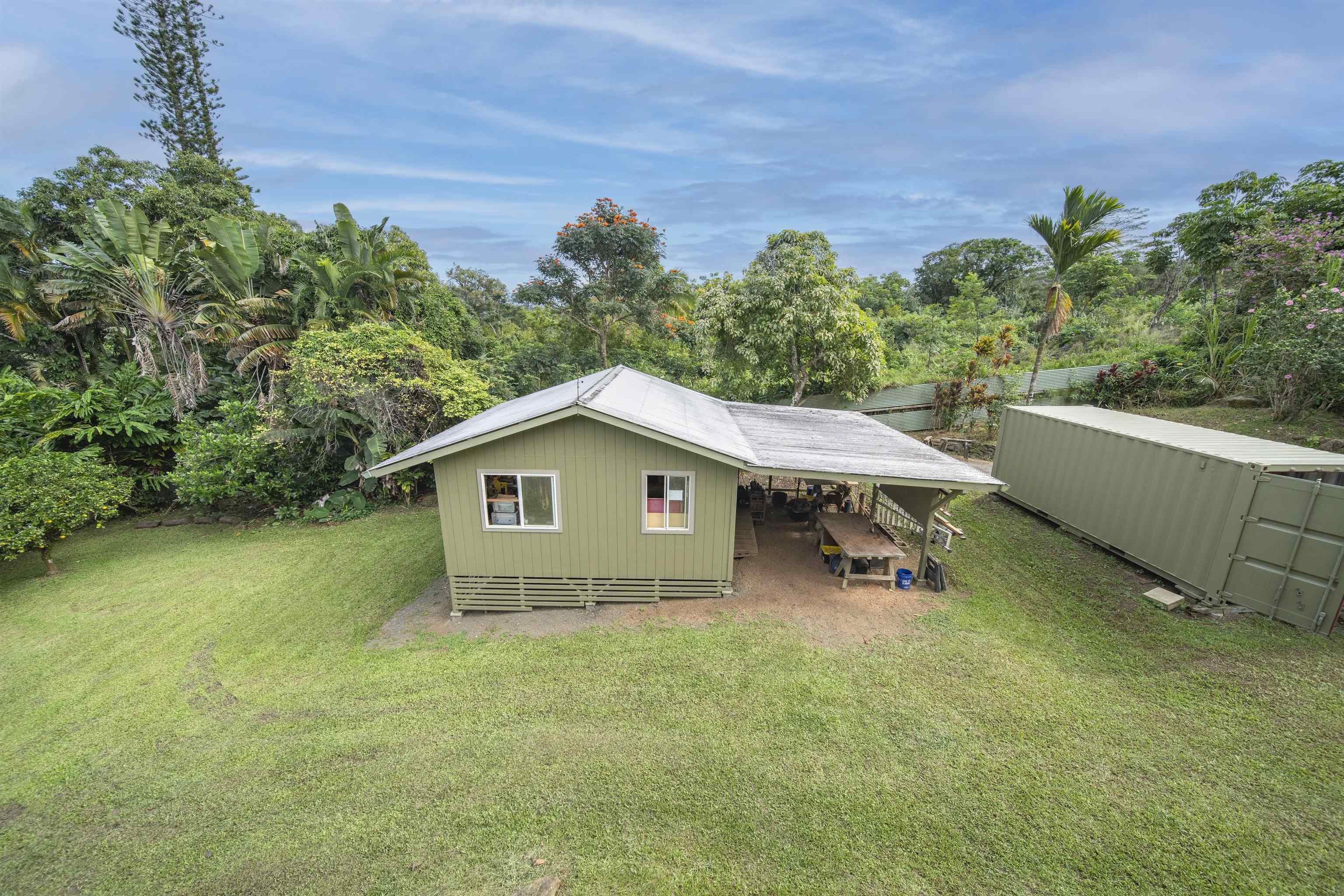 8040  Hana Hwy Kailua, Haiku home - photo 5 of 46