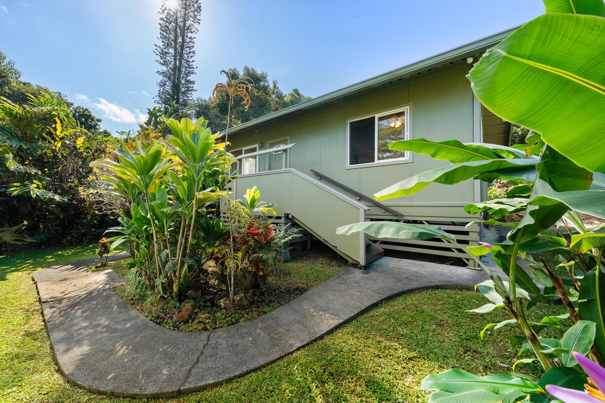 8040  Hana Hwy Kailua, Haiku home - photo 37 of 50