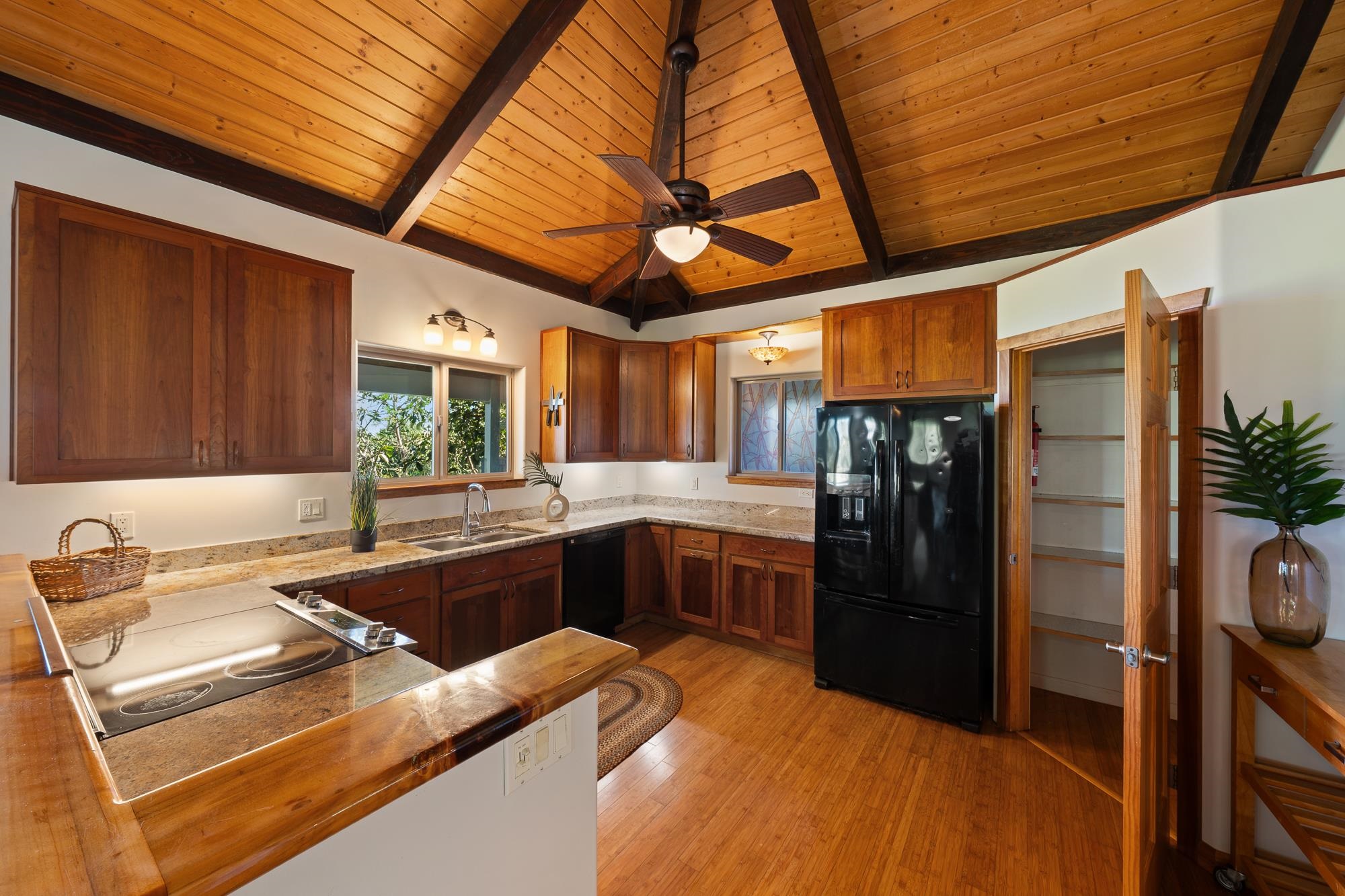 8040  Hana Hwy Kailua, Haiku home - photo 8 of 50