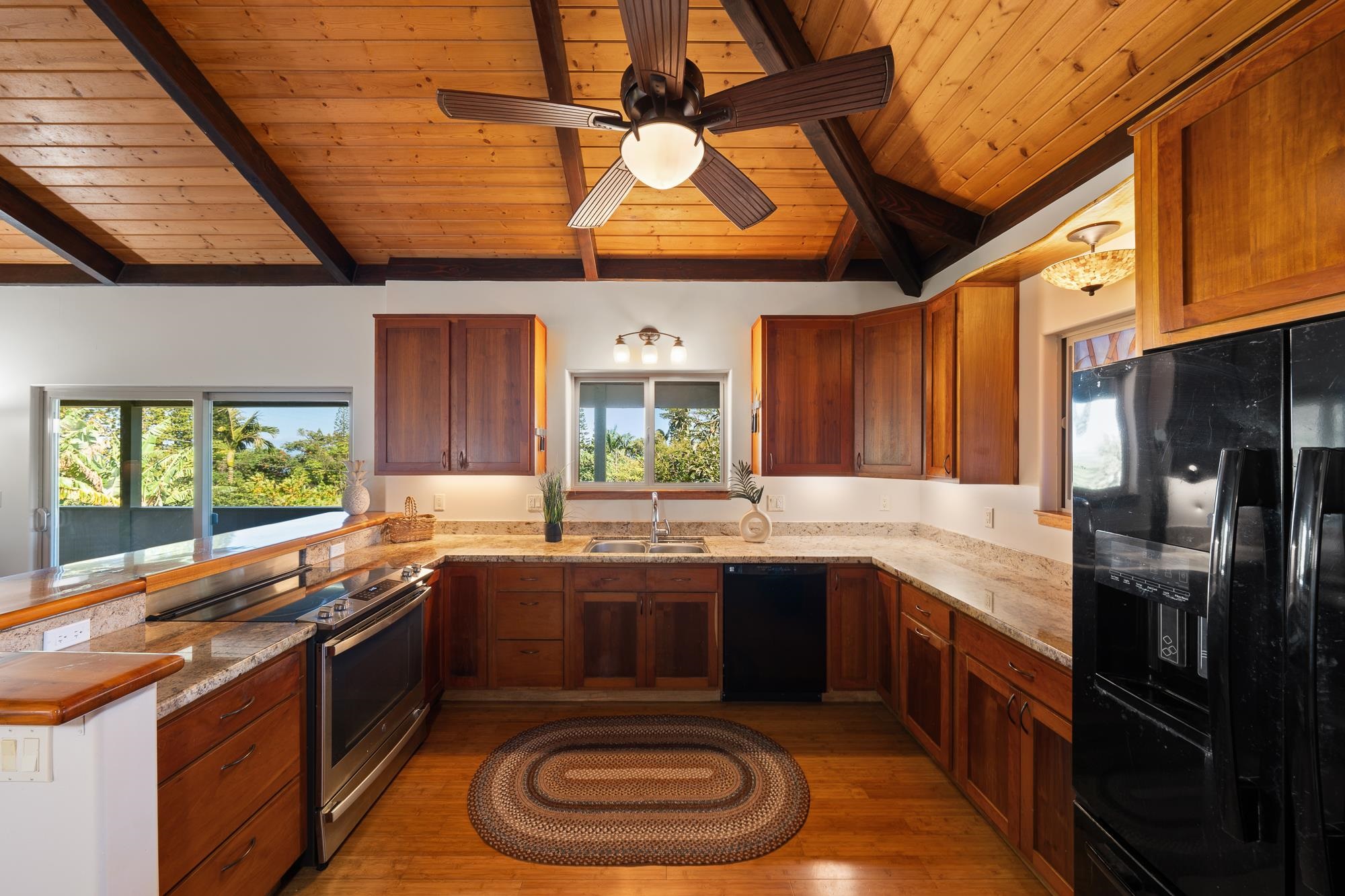 8040  Hana Hwy Kailua, Haiku home - photo 10 of 50