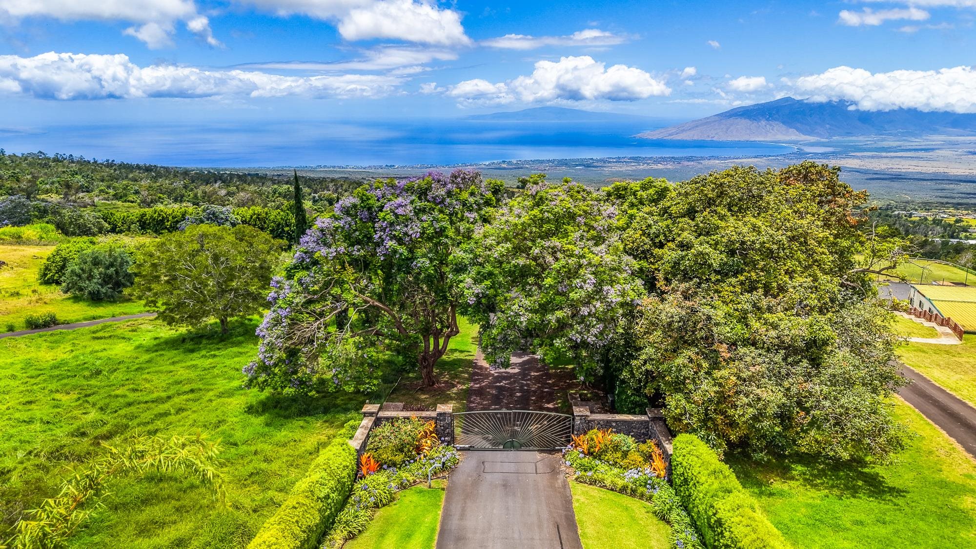8040  Kula Hwy Keokea, Kula/Ulupalakua/Kanaio home - photo 2 of 42
