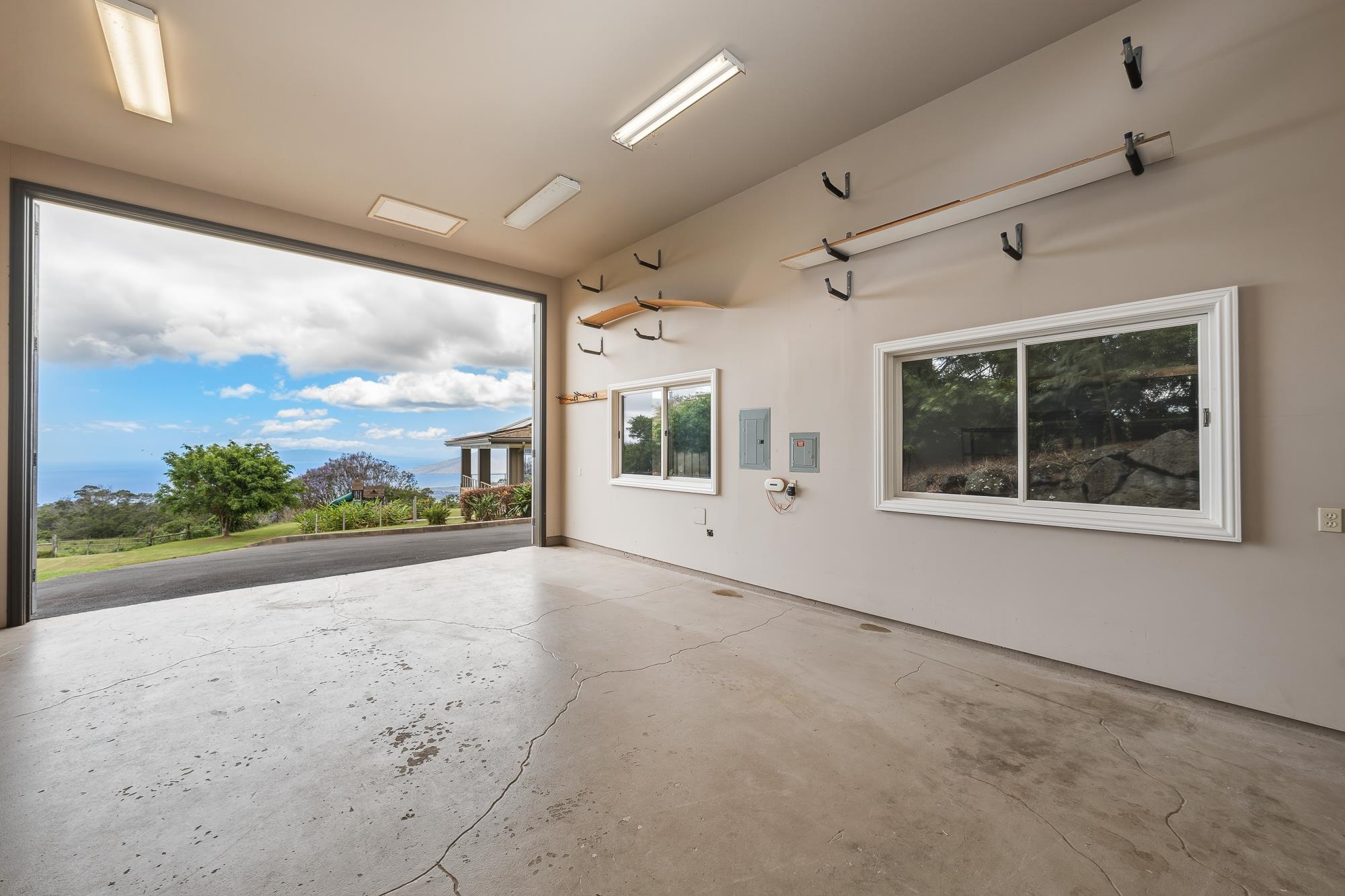 8040  Kula Hwy Keokea, Kula/Ulupalakua/Kanaio home - photo 38 of 42