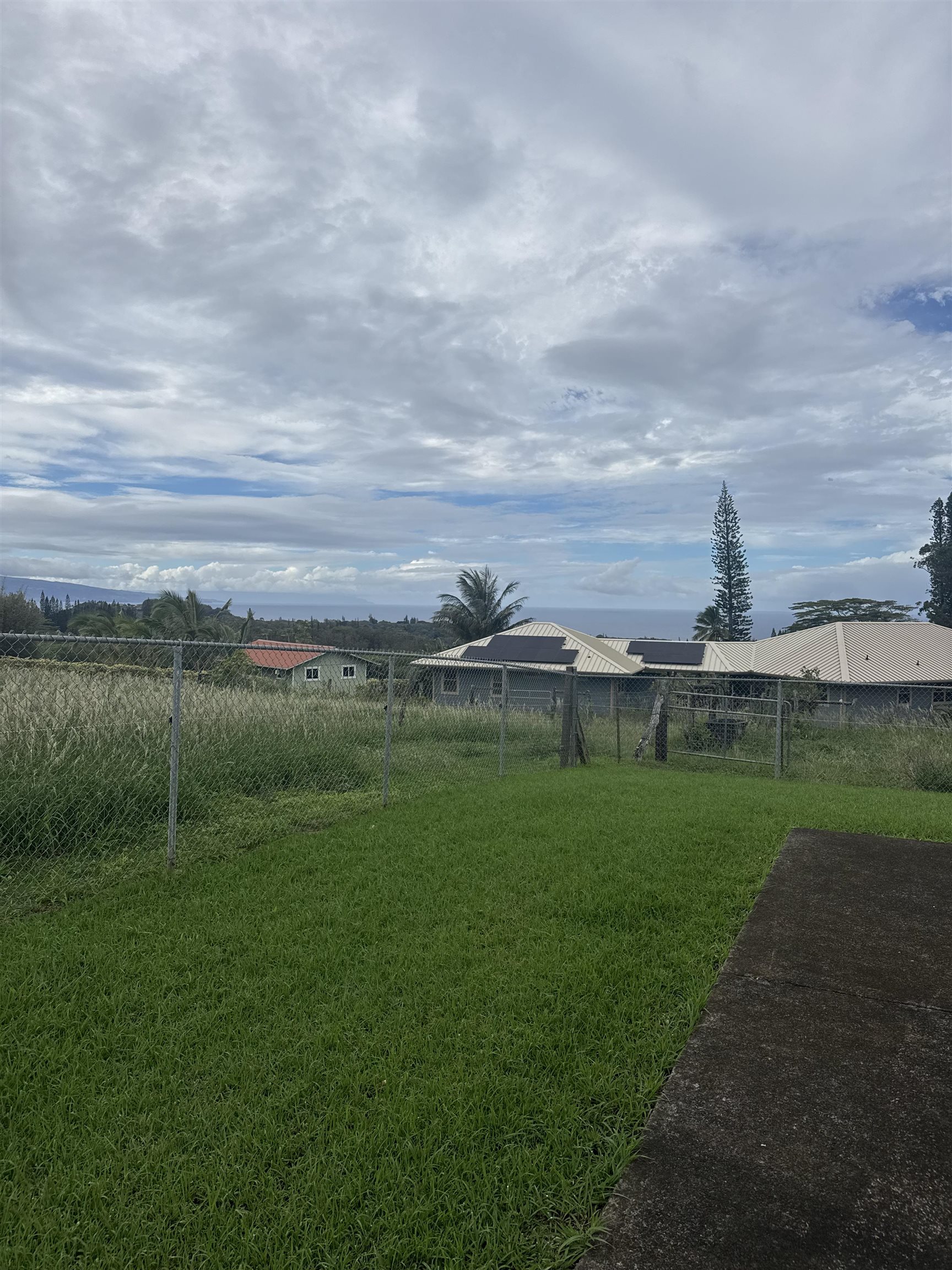 808  W Kuiaha Rd Haiku, Haiku home - photo 2 of 4