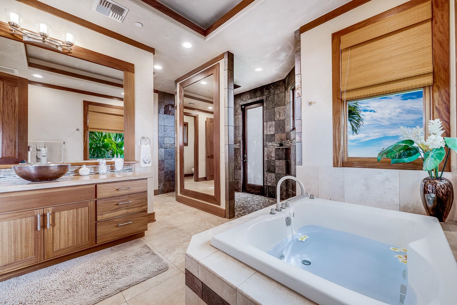 81  Iliahi Way Launiupoko, Lahaina home - photo 18 of 50