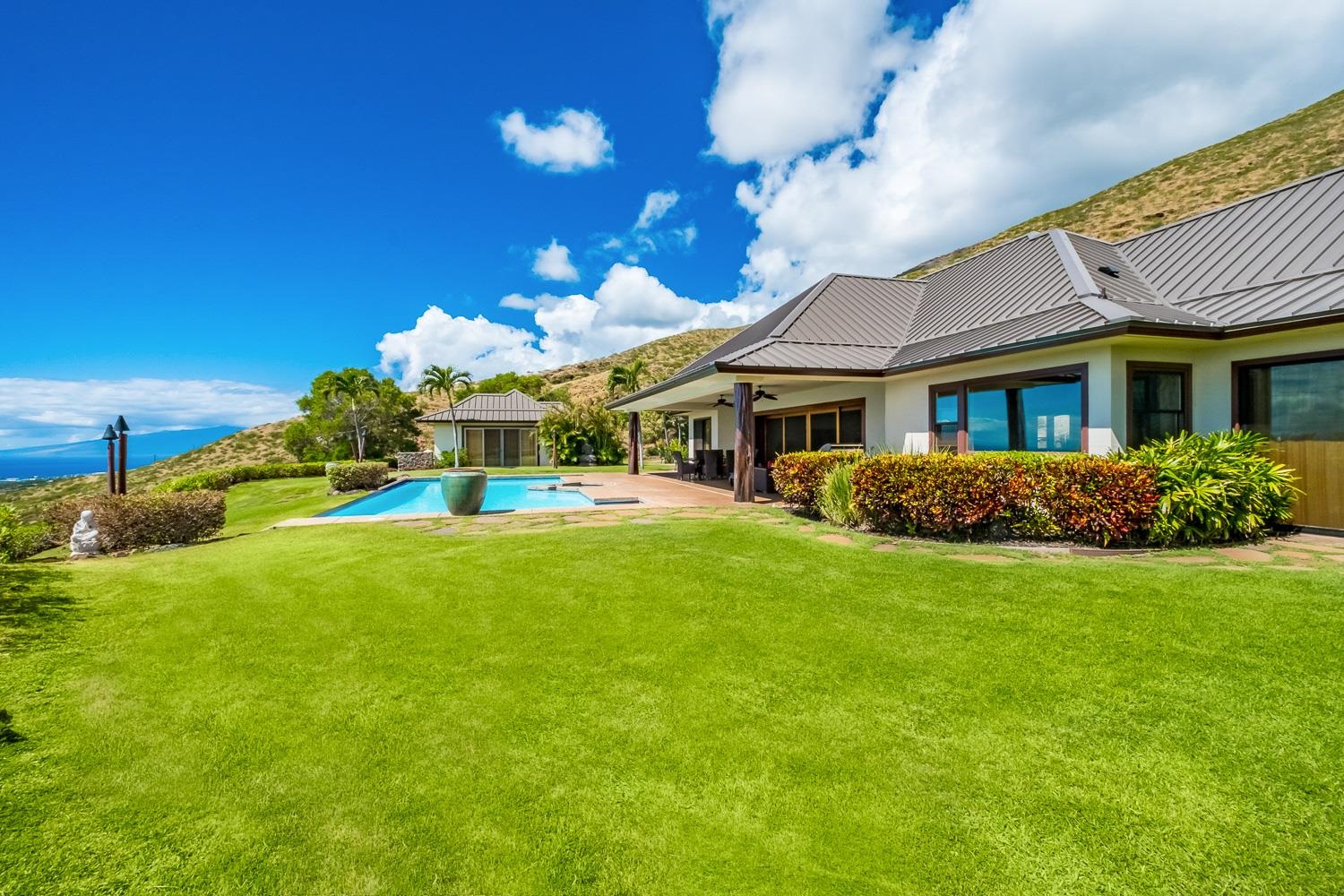 81  Iliahi Way Launiupoko, Lahaina home - photo 4 of 50