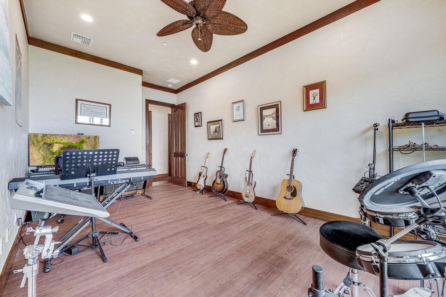 81  Iliahi Way Launiupoko, Lahaina home - photo 36 of 50