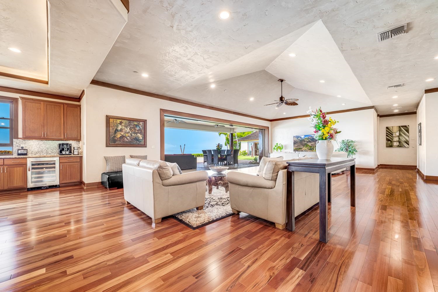 81  Iliahi Way Launiupoko, Lahaina home - photo 6 of 50