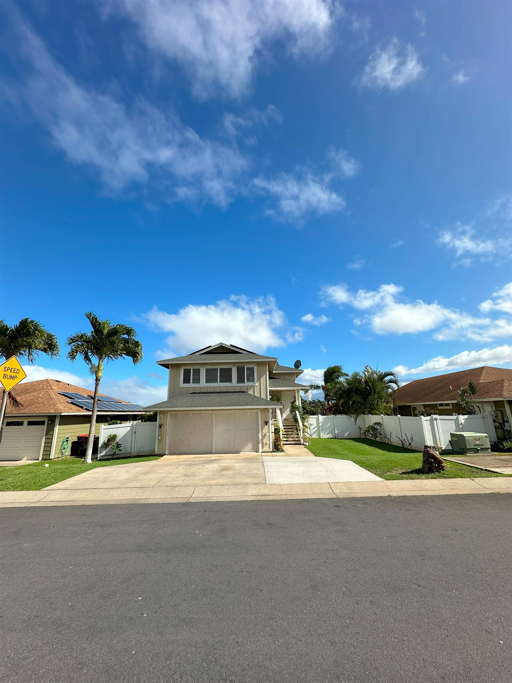 81  Kamahao St Waikapu Gardens, Wailuku home - photo 2 of 43