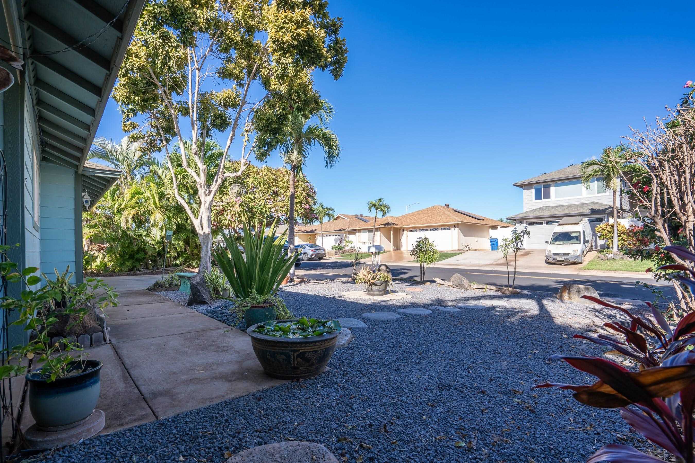 81  Kawailani Cir , Kihei home - photo 33 of 39