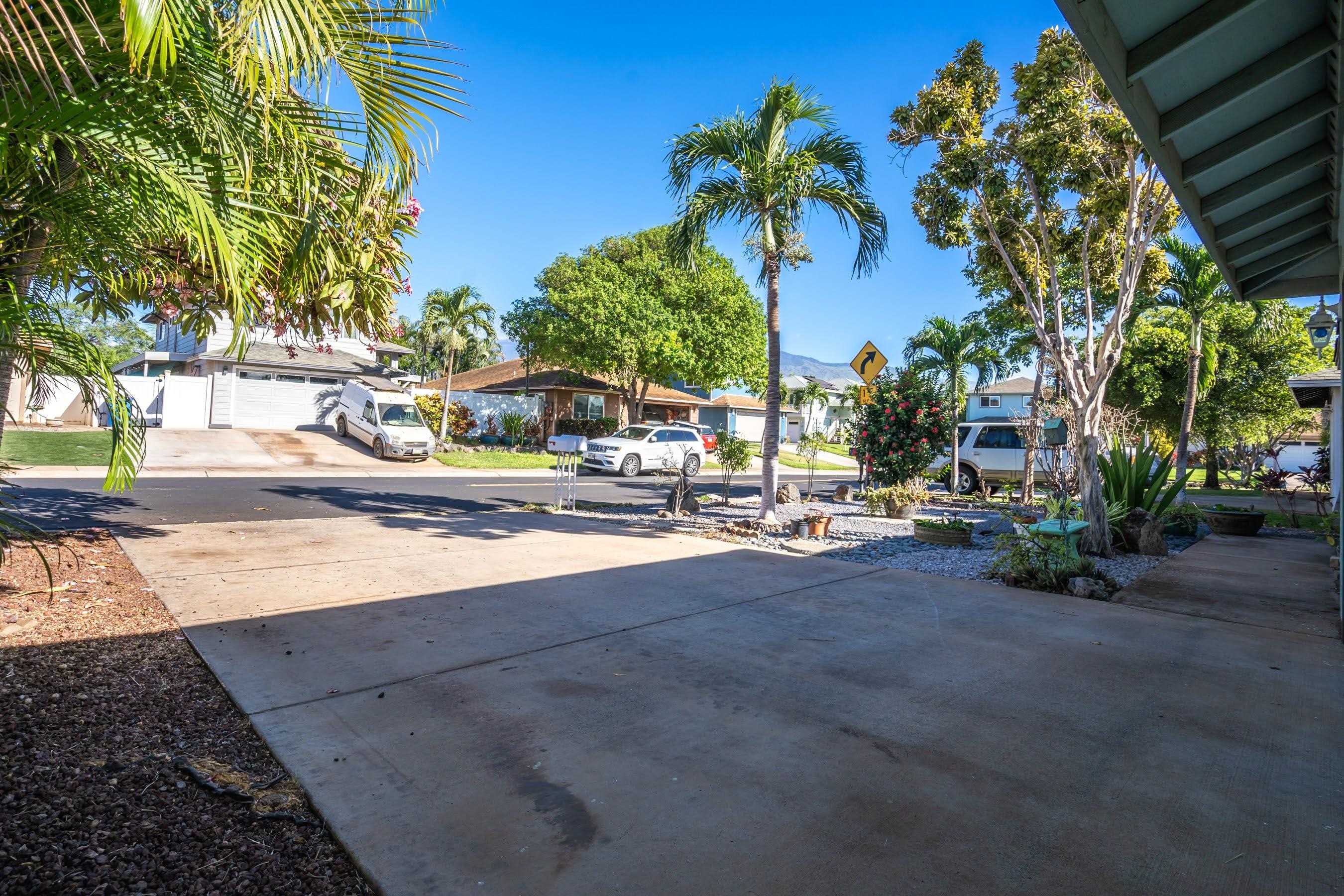 81  Kawailani Cir , Kihei home - photo 34 of 39