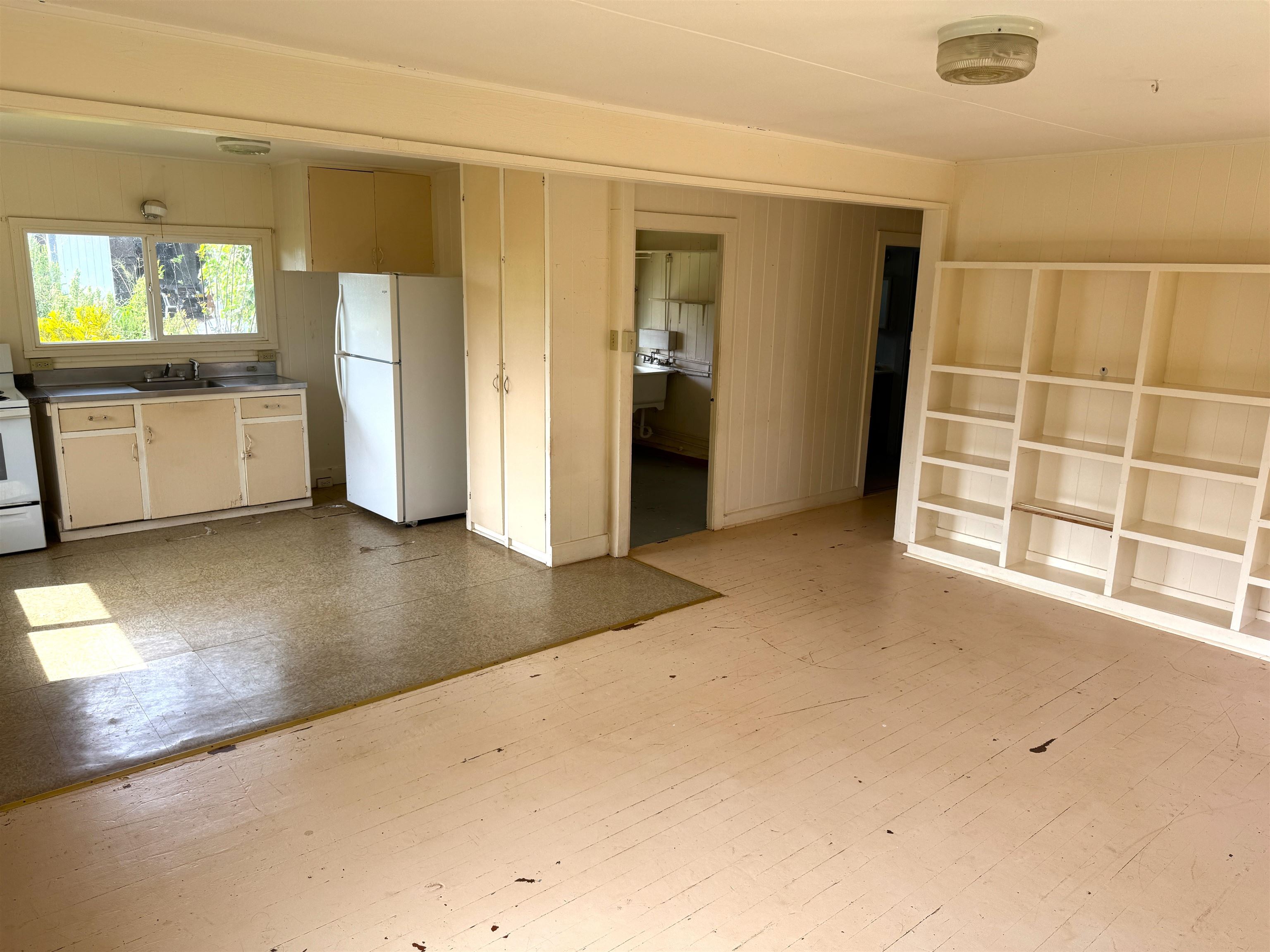 810  Leomele St Kualapuu, Molokai home - photo 5 of 13