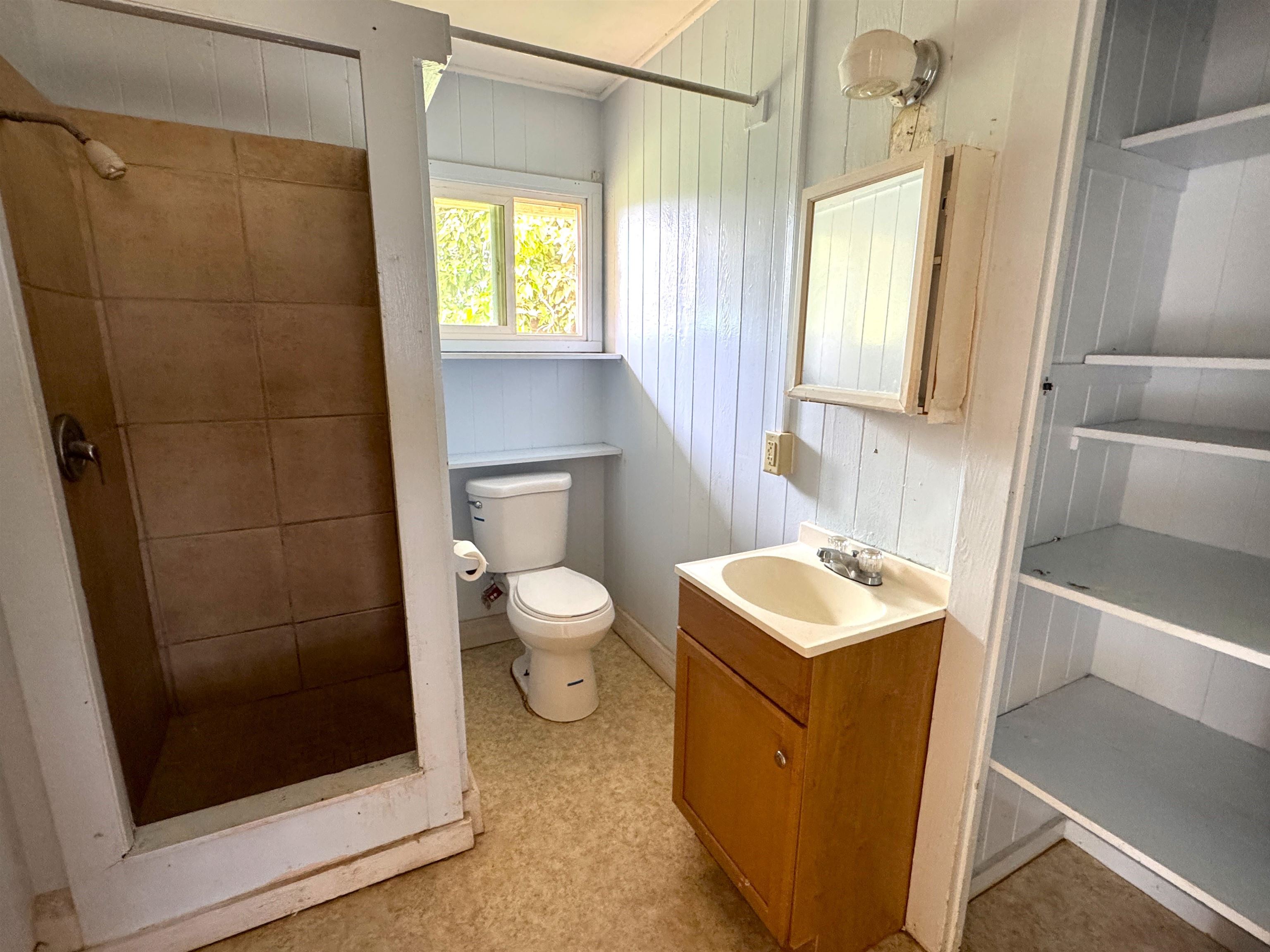 810  Leomele St Kualapuu, Molokai home - photo 9 of 13