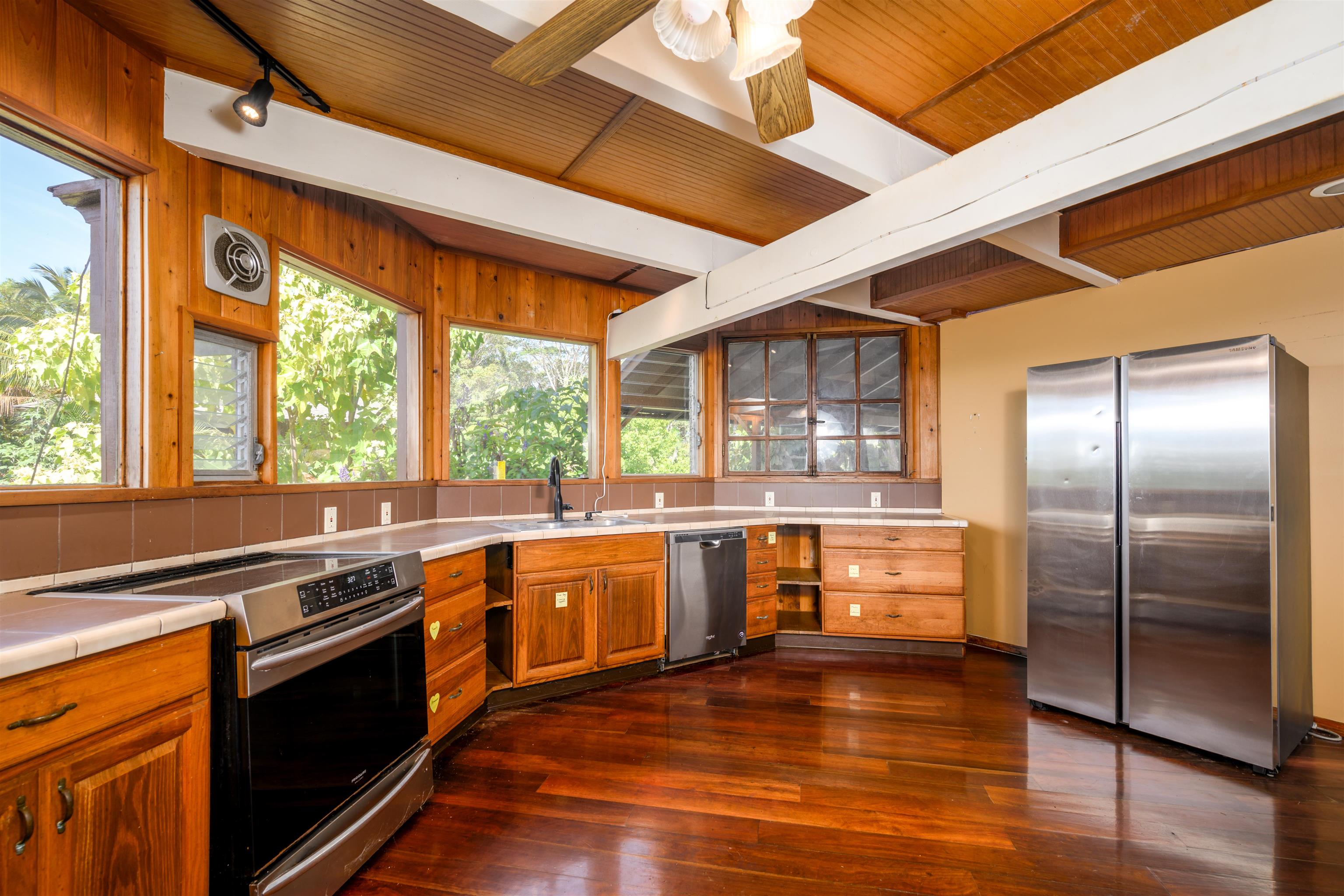 810  Upper Ulumalu Rd Ulumalu, Haiku home - photo 11 of 46