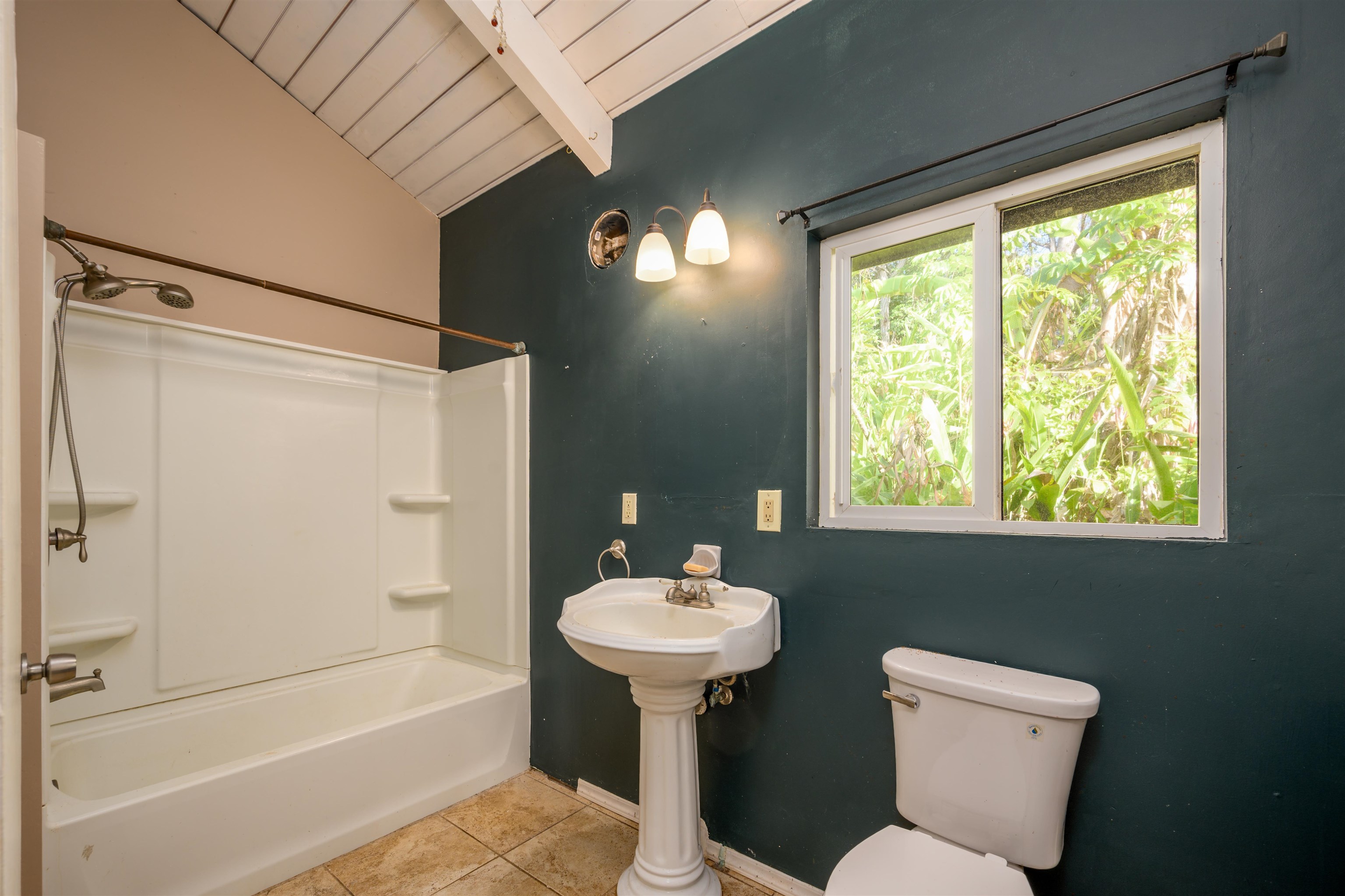 810  Upper Ulumalu Rd Ulumalu, Haiku home - photo 39 of 46