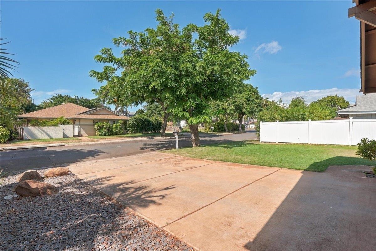 812  Mahealani Pl , Kihei home - photo 25 of 26