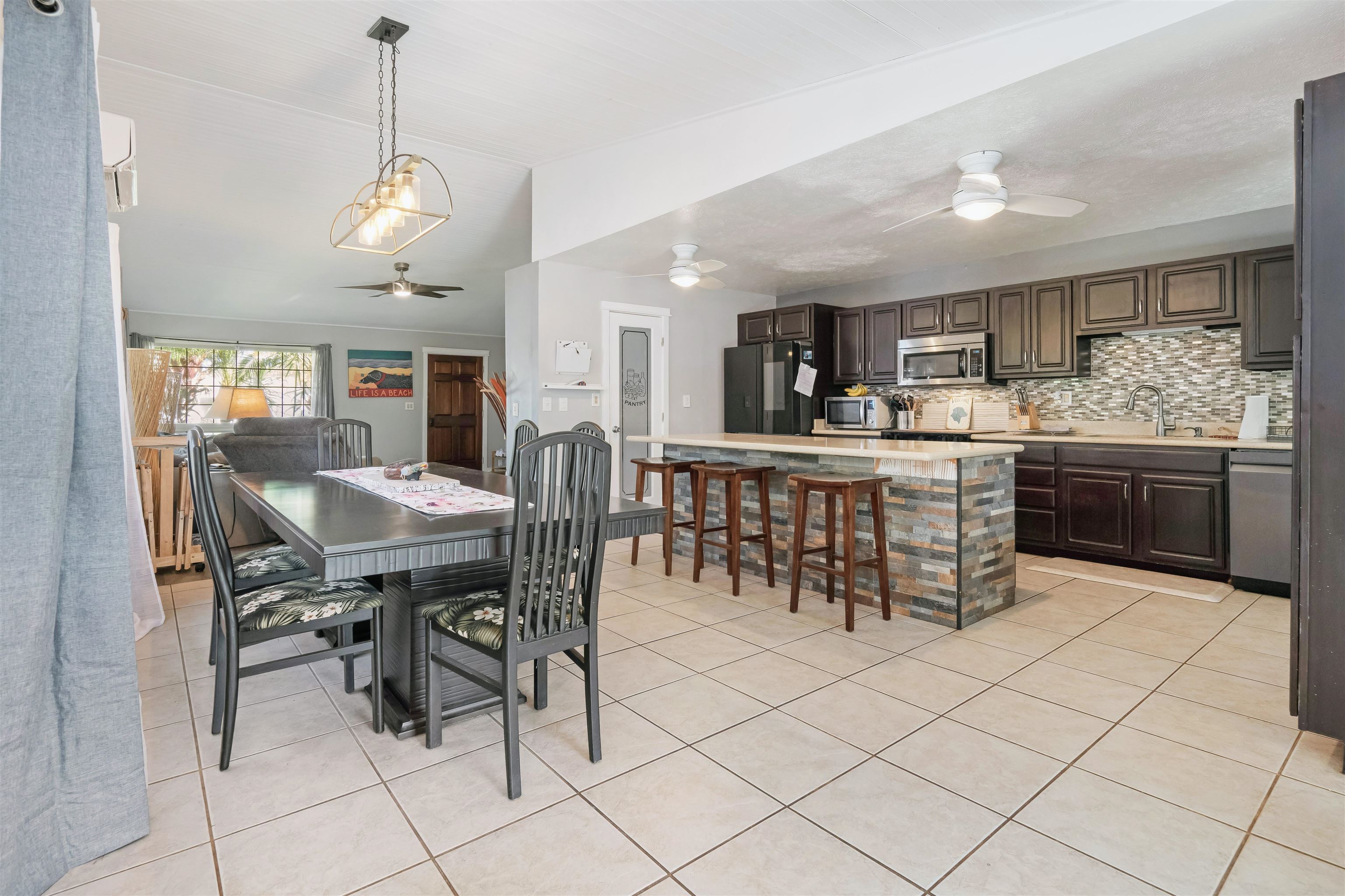 82  Alena Pl , Kihei home - photo 9 of 32