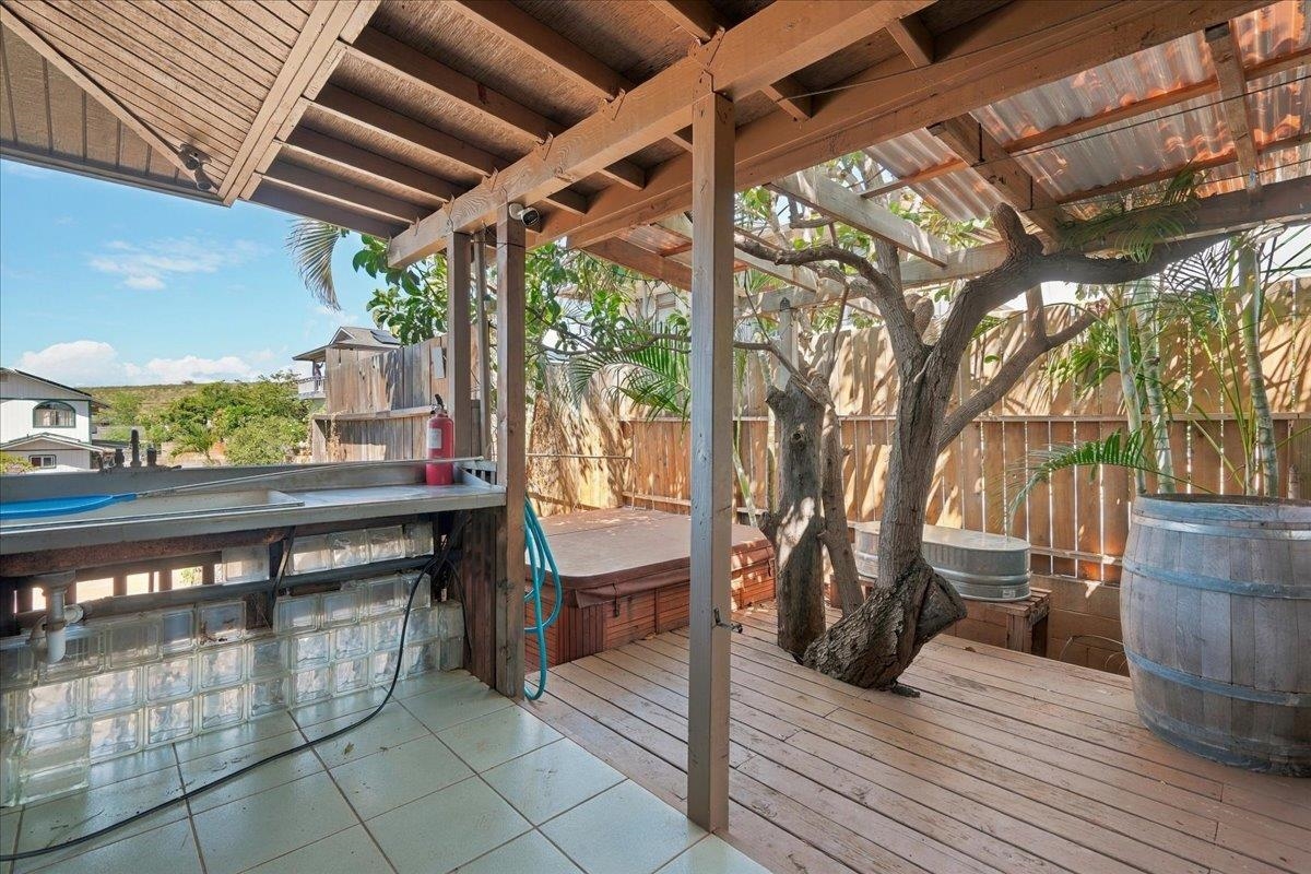 824  Hopoe St Lahainaluna, Lahaina home - photo 13 of 46