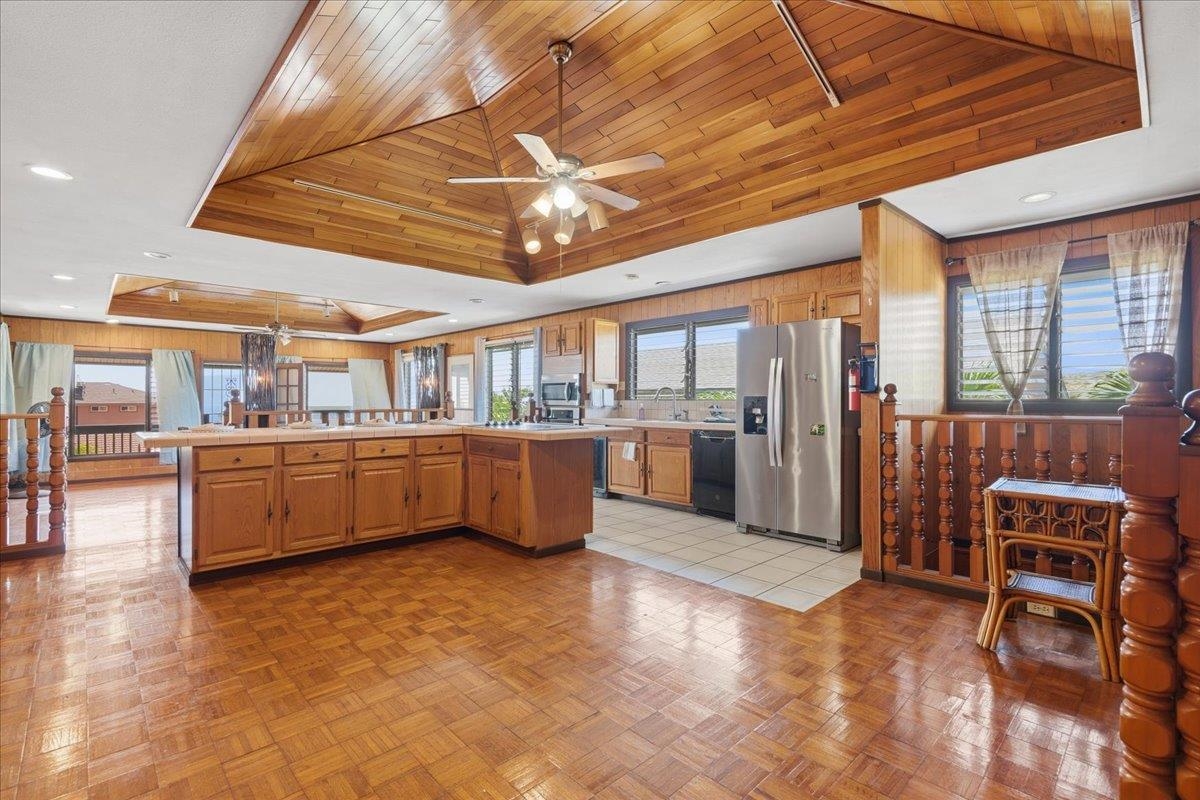 824  Hopoe St Lahainaluna, Lahaina home - photo 6 of 46