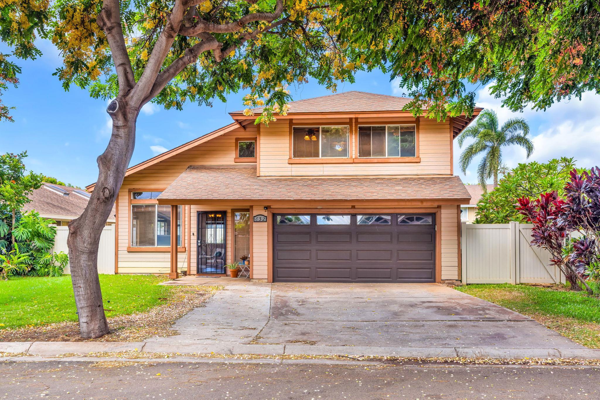 832  Mahealani St , Kihei home - photo 2 of 50