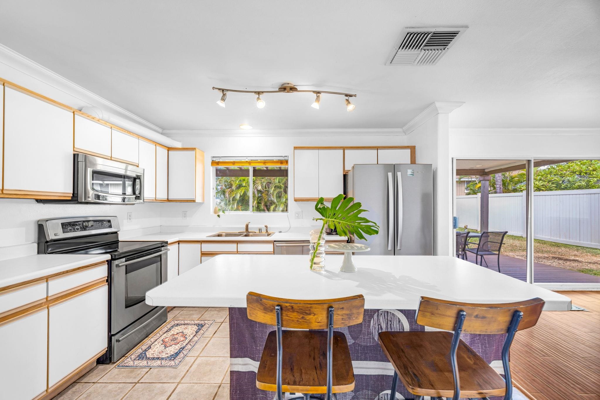 832  Mahealani St , Kihei home - photo 14 of 50