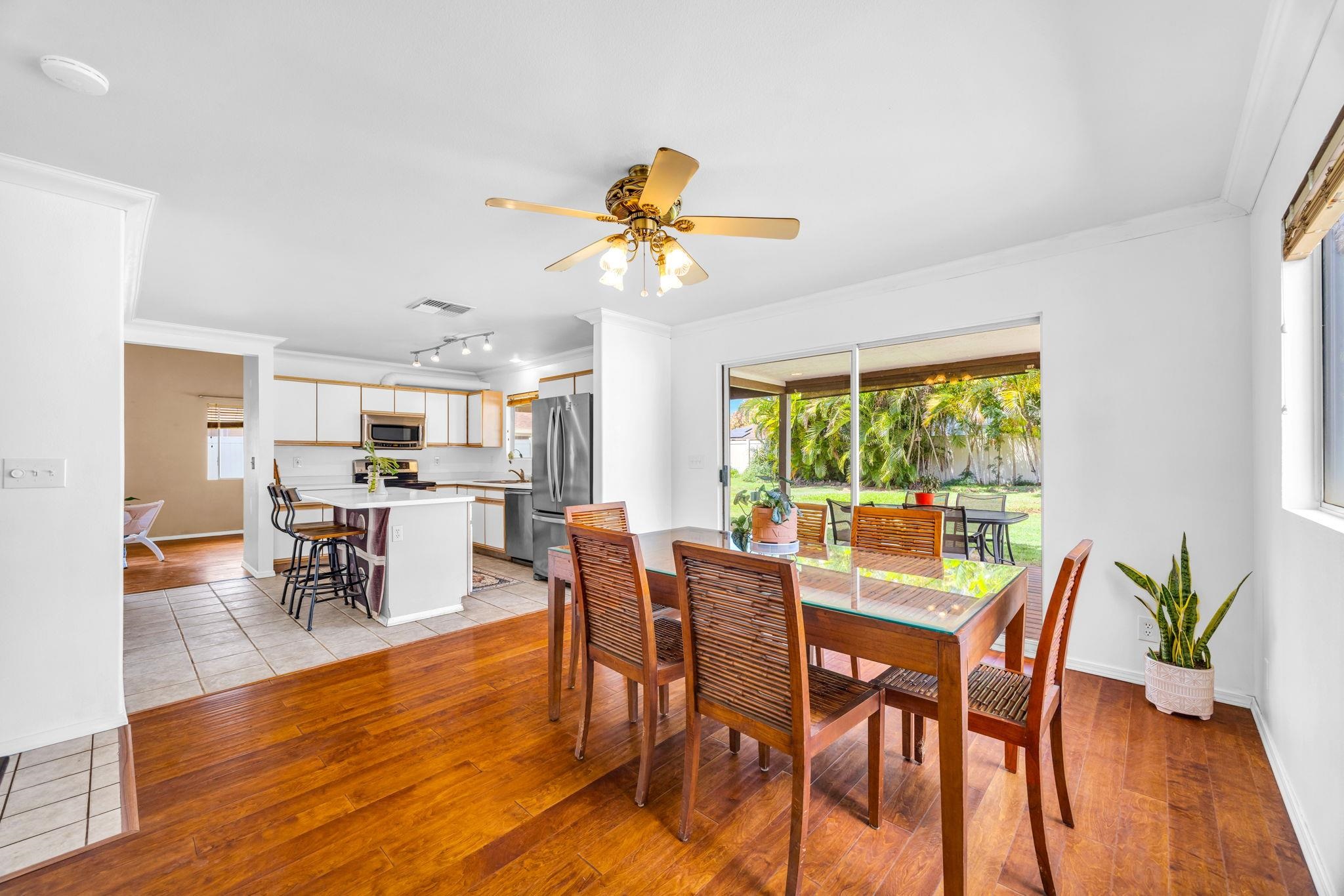 832  Mahealani St , Kihei home - photo 15 of 50