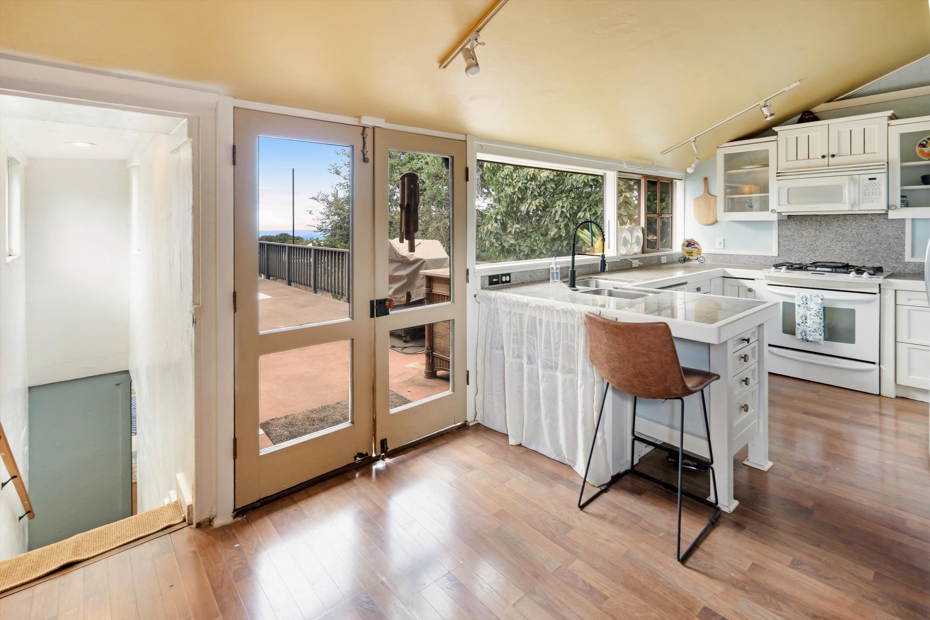 84  Kilakila Pl Old Pukalani, Pukalani home - photo 6 of 39