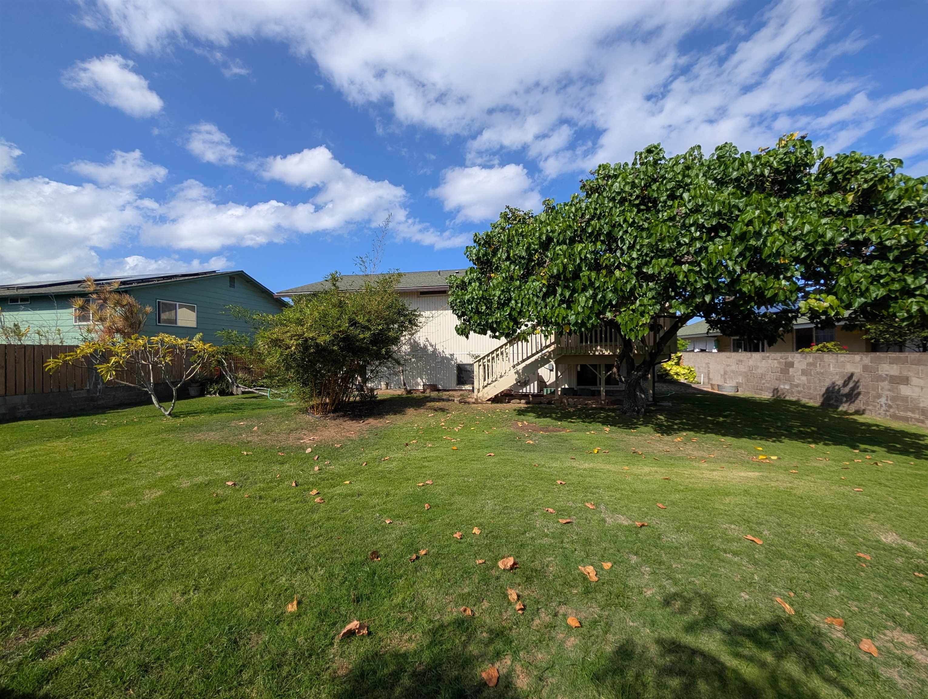 845  Kekoa Pl Waiehu Heights, Wailuku home - photo 4 of 49