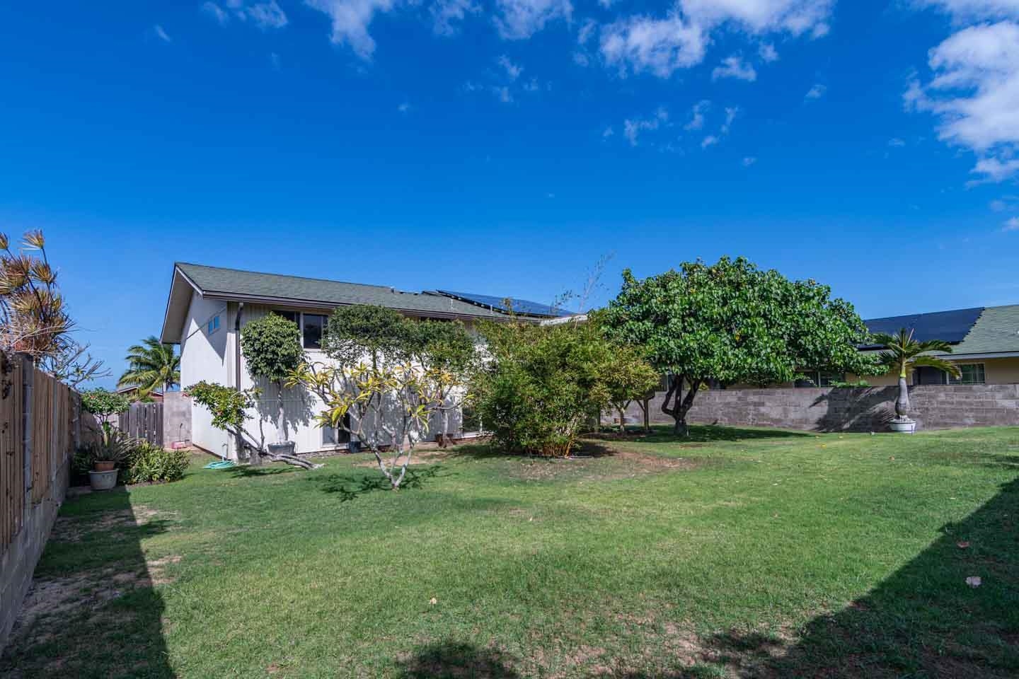 845  Kekoa Pl Waiehu Heights, Wailuku home - photo 5 of 50